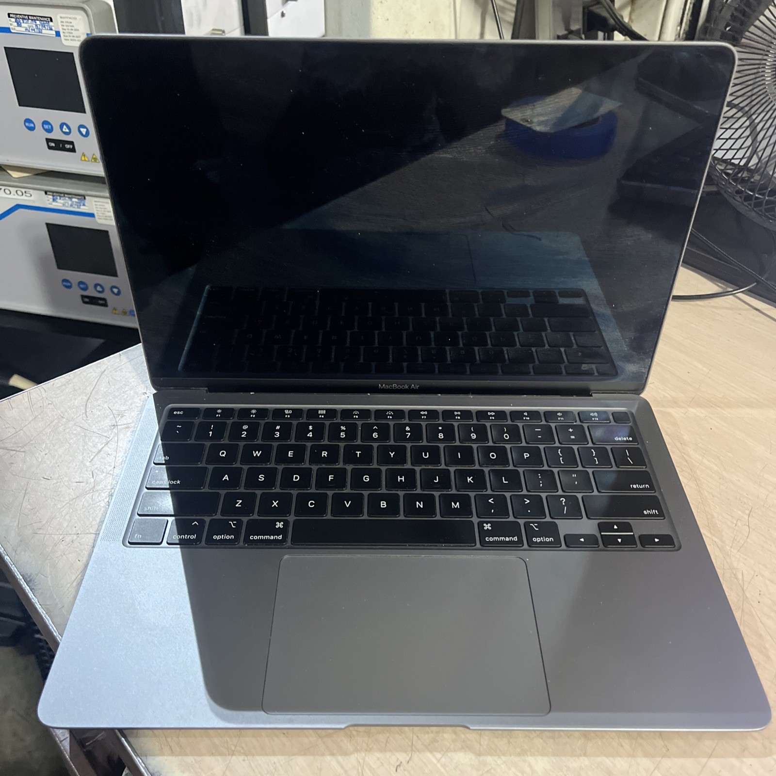 APPLE MACBOOK AIR 13″ SCISSOR, 2020 COORE I3-1000NG4 1.1GHZ 8GB RAM 256SSD