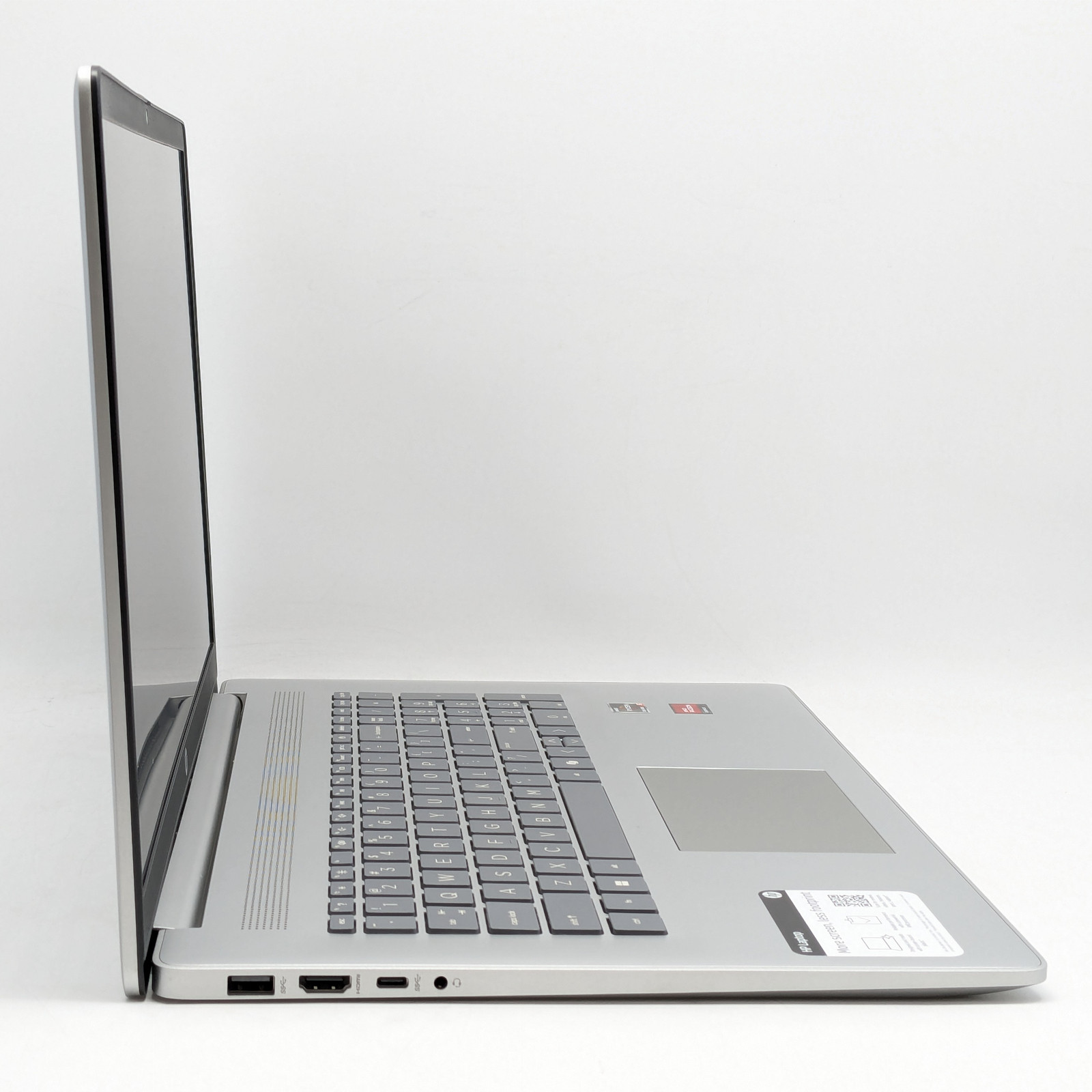 HP Laptop 17-cp2025dx 17.3″ AMD Ryzen 5 7520U 8GB DDR5 512GB SSD Windows 11 Home
