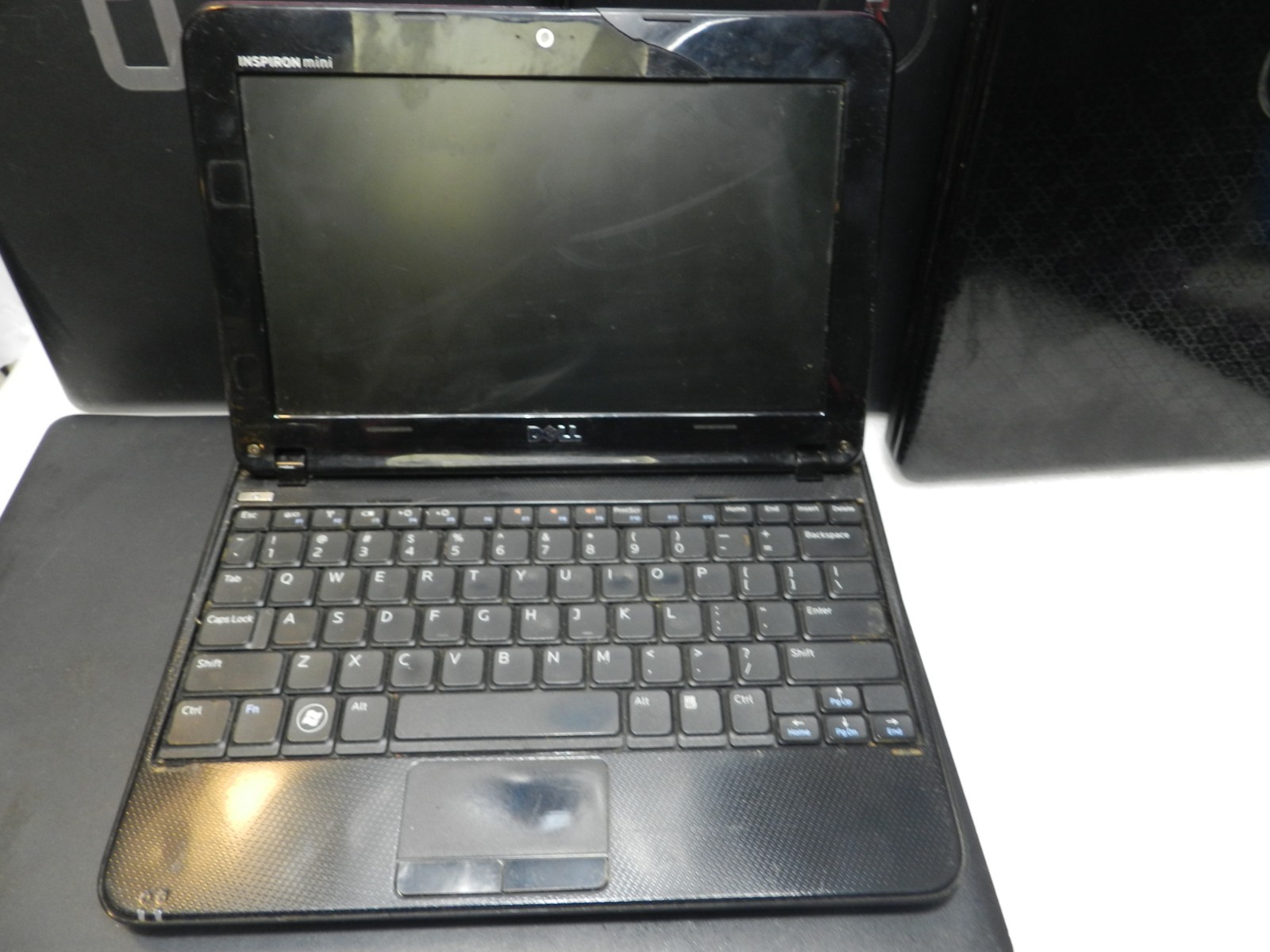 5 Laptops– Dell/HP Untested for parts or repair (D87J)
