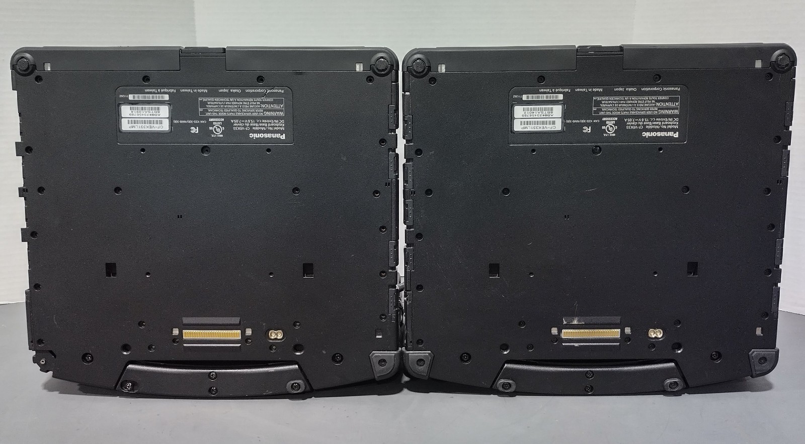 Panasonic Toughbook CF-33 12″ 2.4GHz i5-6300U 8GB RAM 256GB SSD No OS Lot of 2