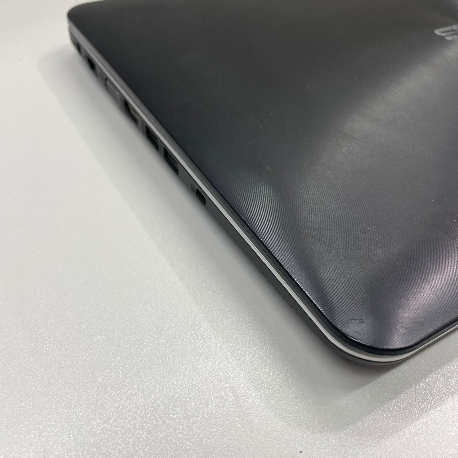 Asus X555L (X555LA) 15.6″ Laptop i5-4210U 8GB 1TB HDD Win10 Home — No Adapter