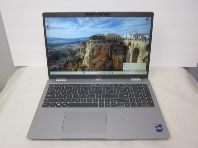 Dell Latitude 5540 I7-1370P @ 1.9GHz 512GB 32GB WIN11PRO TOUCH MX550 WNTY 4/27 1