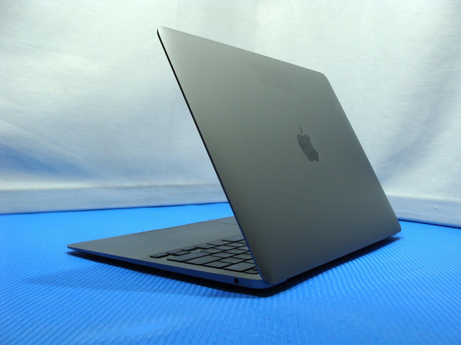 Apple MacBook Air 13″ A2179 2020 i3-1000NG4 1.1GHz 8GB 128GB OS Catalina MWTJ2LL