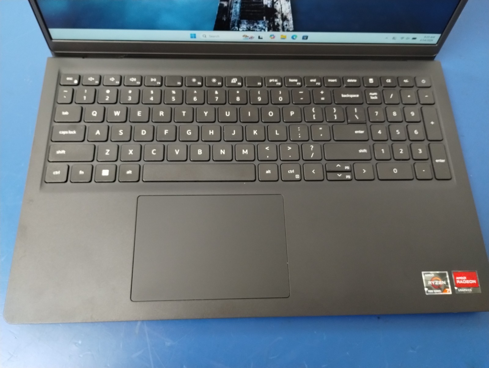 DELL 15 DC15255 G8MK9, AMD Ryzen 7 7730U, 2.00 GHz, 16 GB RAM, 512 GB NVMe SSD