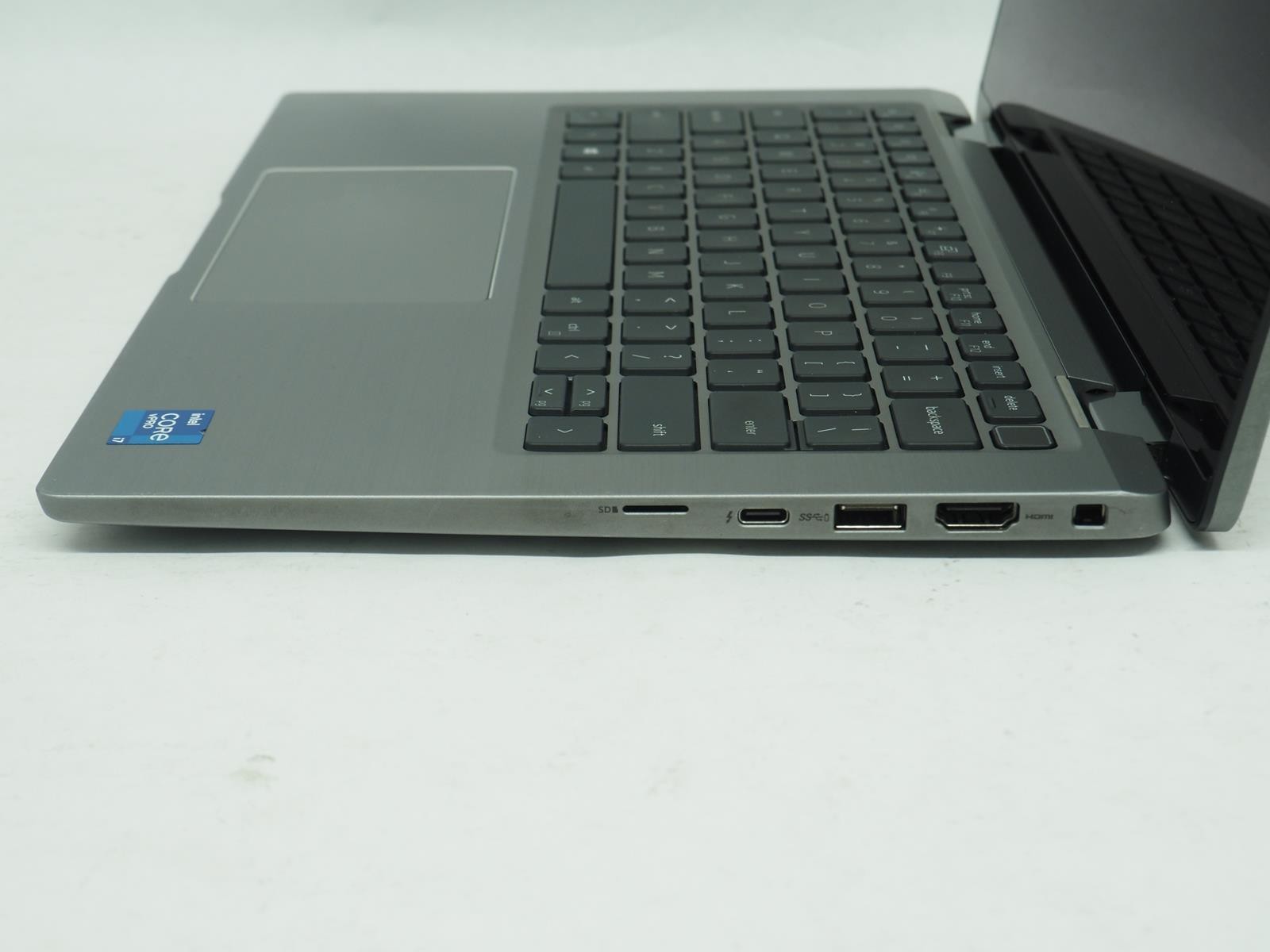 DELL LATITUDE 7420 14″ Intel i7-1185G7 3.00GHz 16GB RAM 256GB No Adapter Grade C