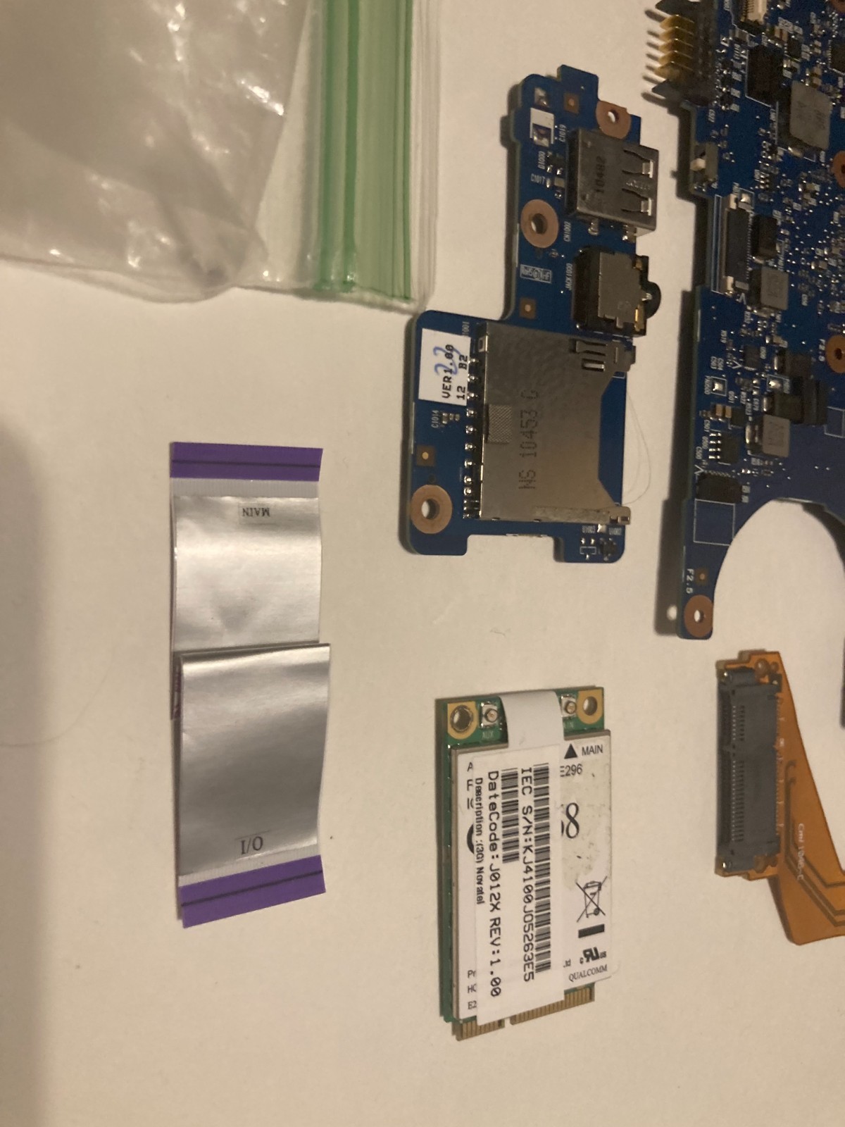 Internal Parts to Google CR-48 Chromebook