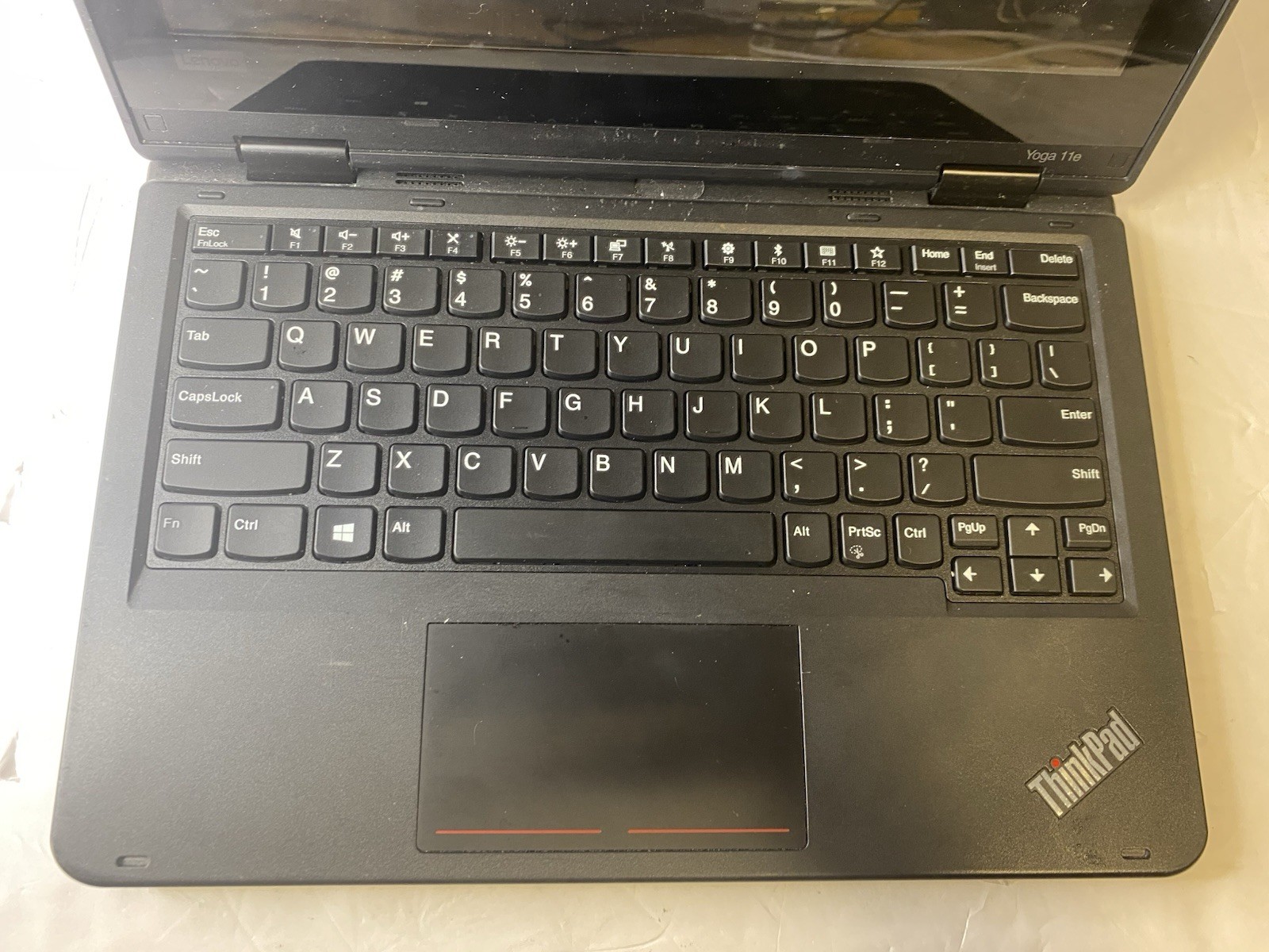 Lenovo ThinkPad Yoga 11e 11.6in 2 in 1 flip TouchScreen Windows 10