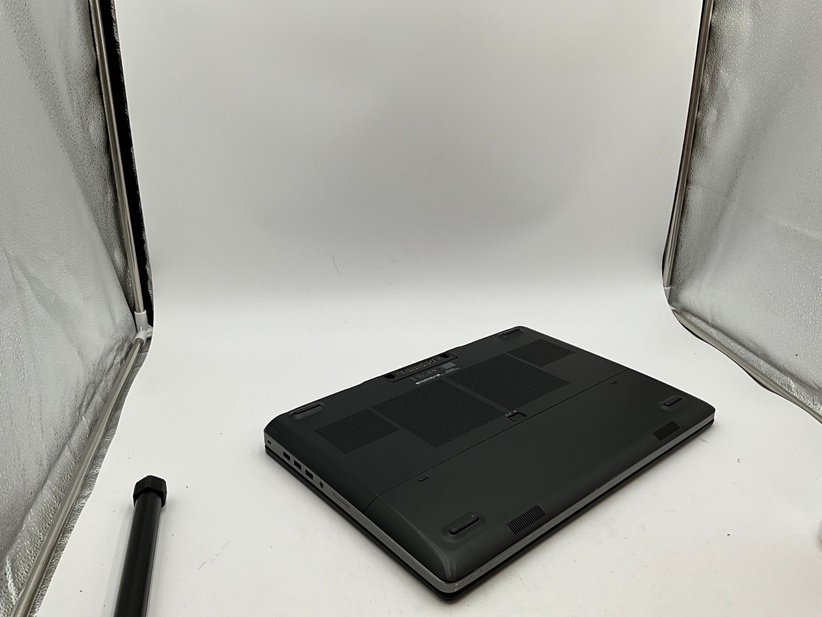 DELL Precision 7710 i7-6820HQ 32GB 512/500GB 17.3″ M3000M LAPTOP 8JKL0G2 NO OS