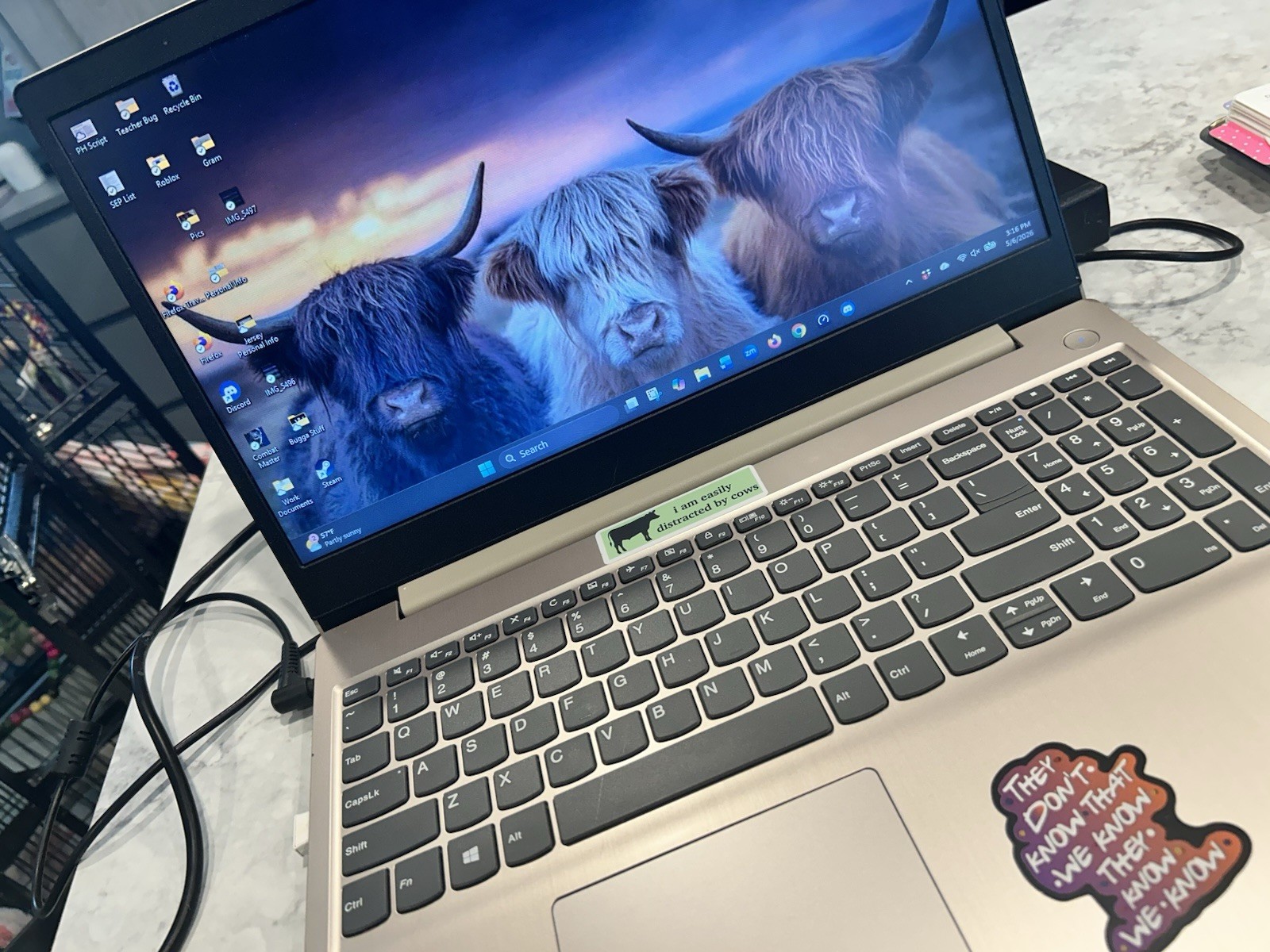 Lenovo IdeaPad 3 15.6″ Touchscreen Laptop