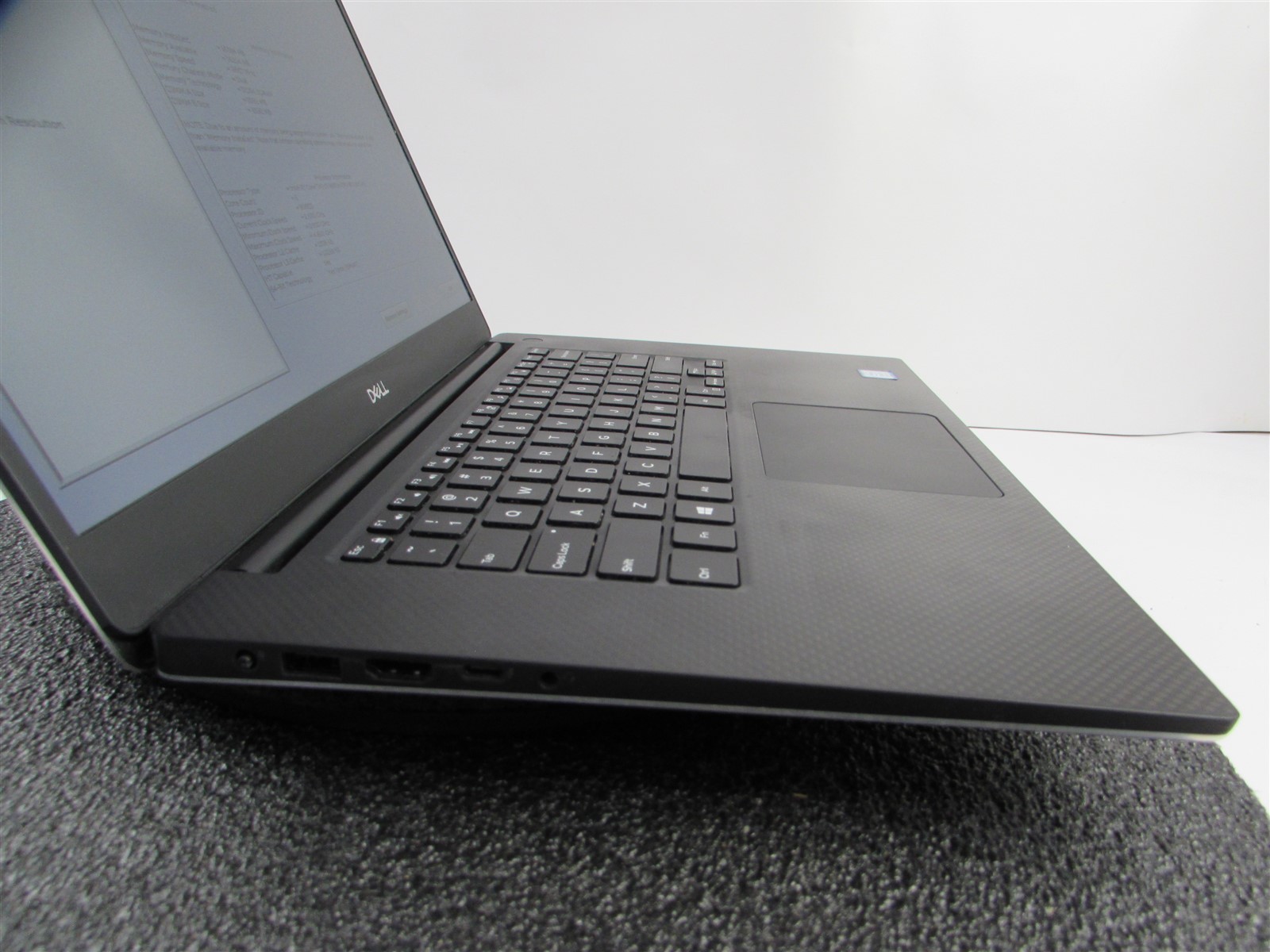 DELL PRECISION 5540 1920X1080 FHD I7-9850H 512GB SSD 16GB RAM T2000 NO O.S