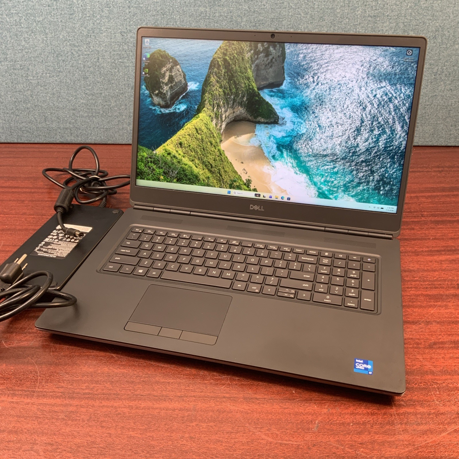Dell Precision 7760 11th Gen Intel i7-11850H 32GB RAM 1024 GB SSD Win 11 Pro