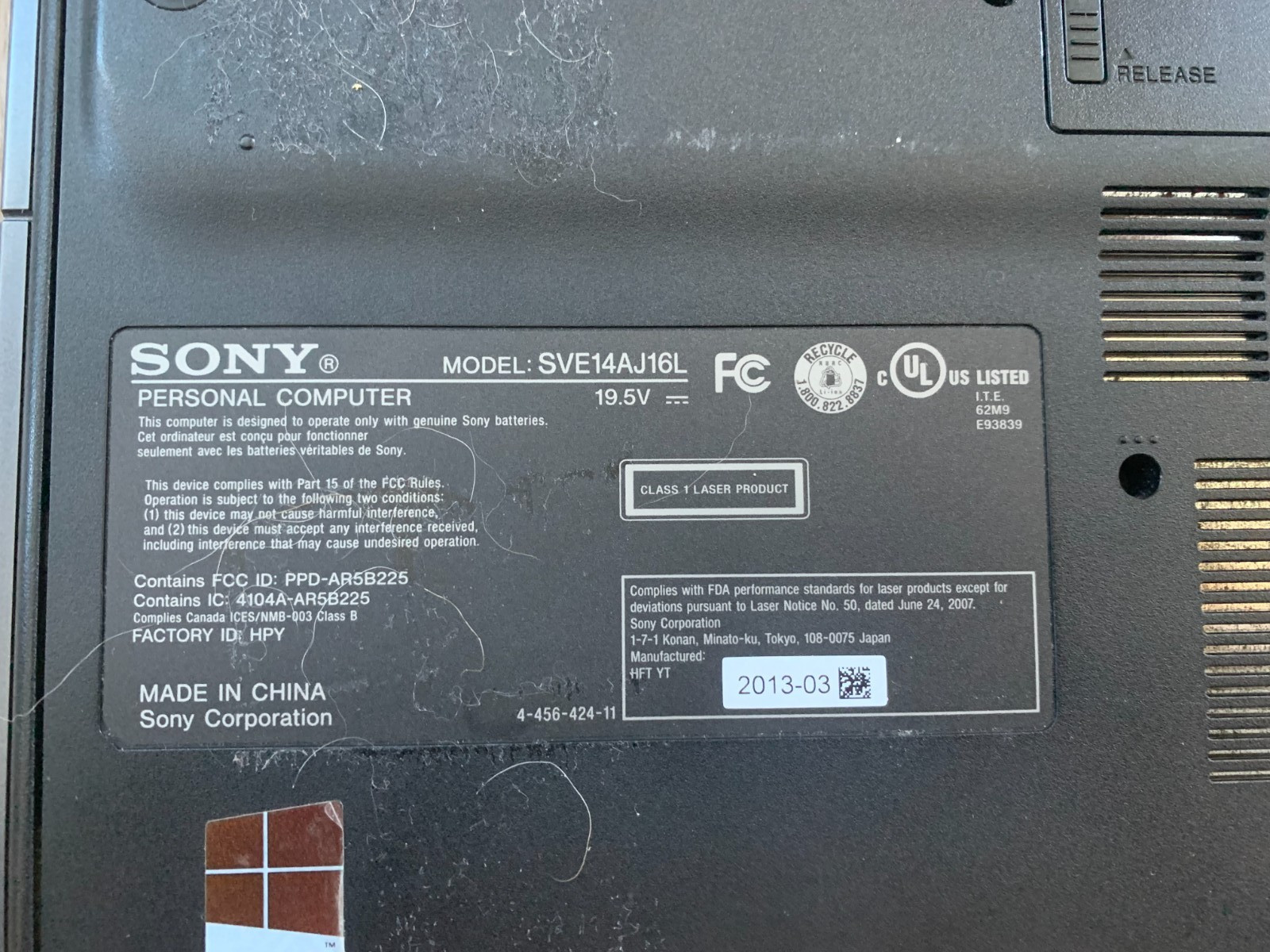 Sony SVE14AJ16L Laptop 14″ Intel Core i5-3230M 2.60GHz 8GB RAM 500GB HDD Win 10