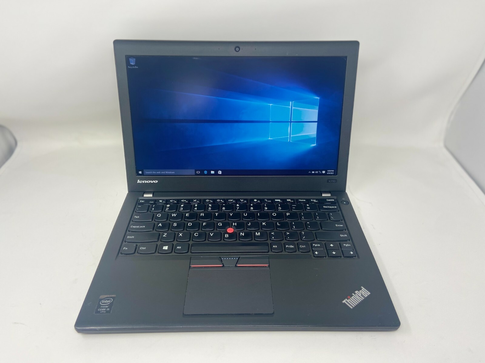 Lenovo ThinkPad 12.5″ x250 i5-5300u 2.3GHz 4GB 256GB SSD Webcam Win 10 Laptop