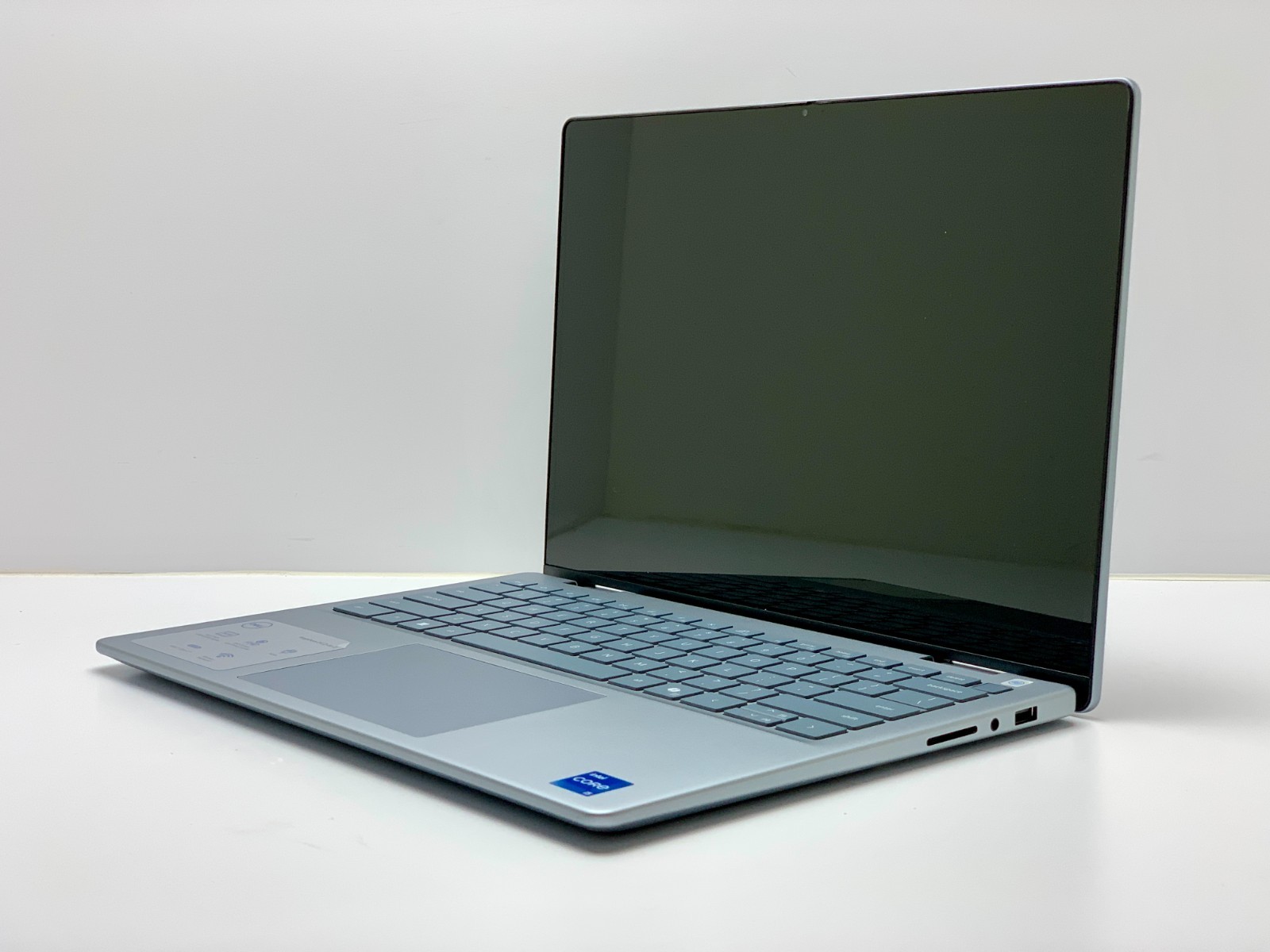 Dell Inspiron 14 7440 2-in-1 | i5-1334U | 8GB RAM | 256GB NVMe | LINUX