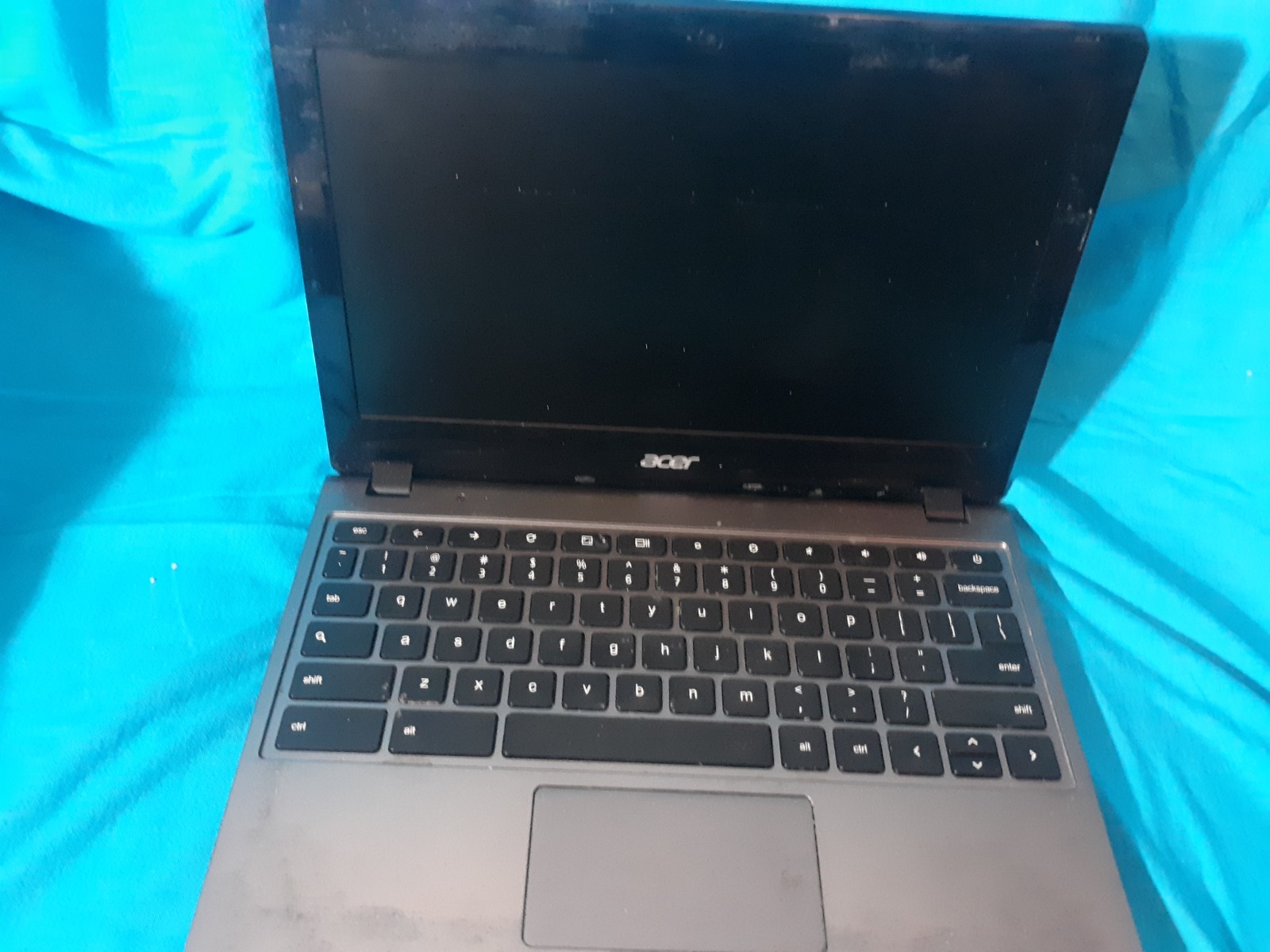 Acer Chromebook laptop 11 C 720-2844 for parts