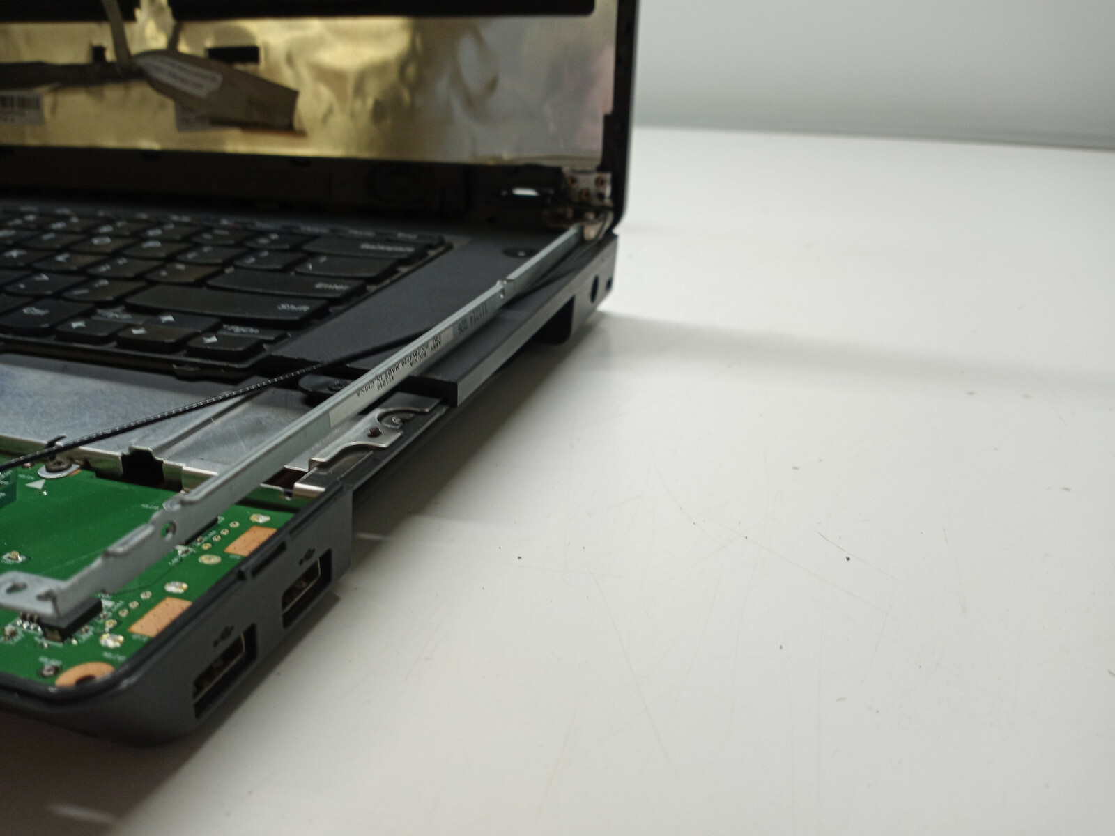 Lenovo E15 Laptop NO Screen,Palmrest,Battery,Back Cover,CPU,Ram,HDD FOR PARTS