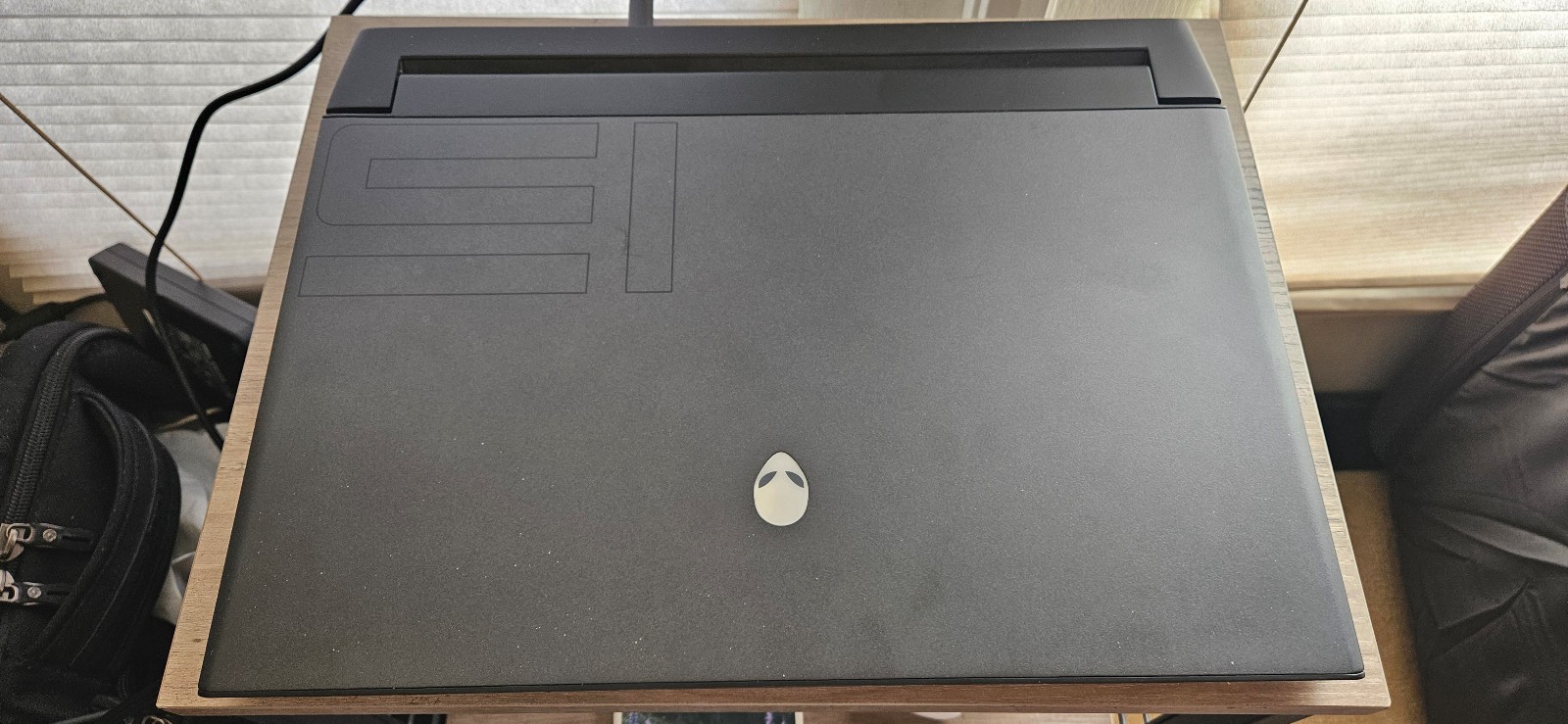 Alienware m15 R4 15.6″ 300Hz FHD – i7-10870H – 16GB RAM – RTX 3070 – 1TB SSD