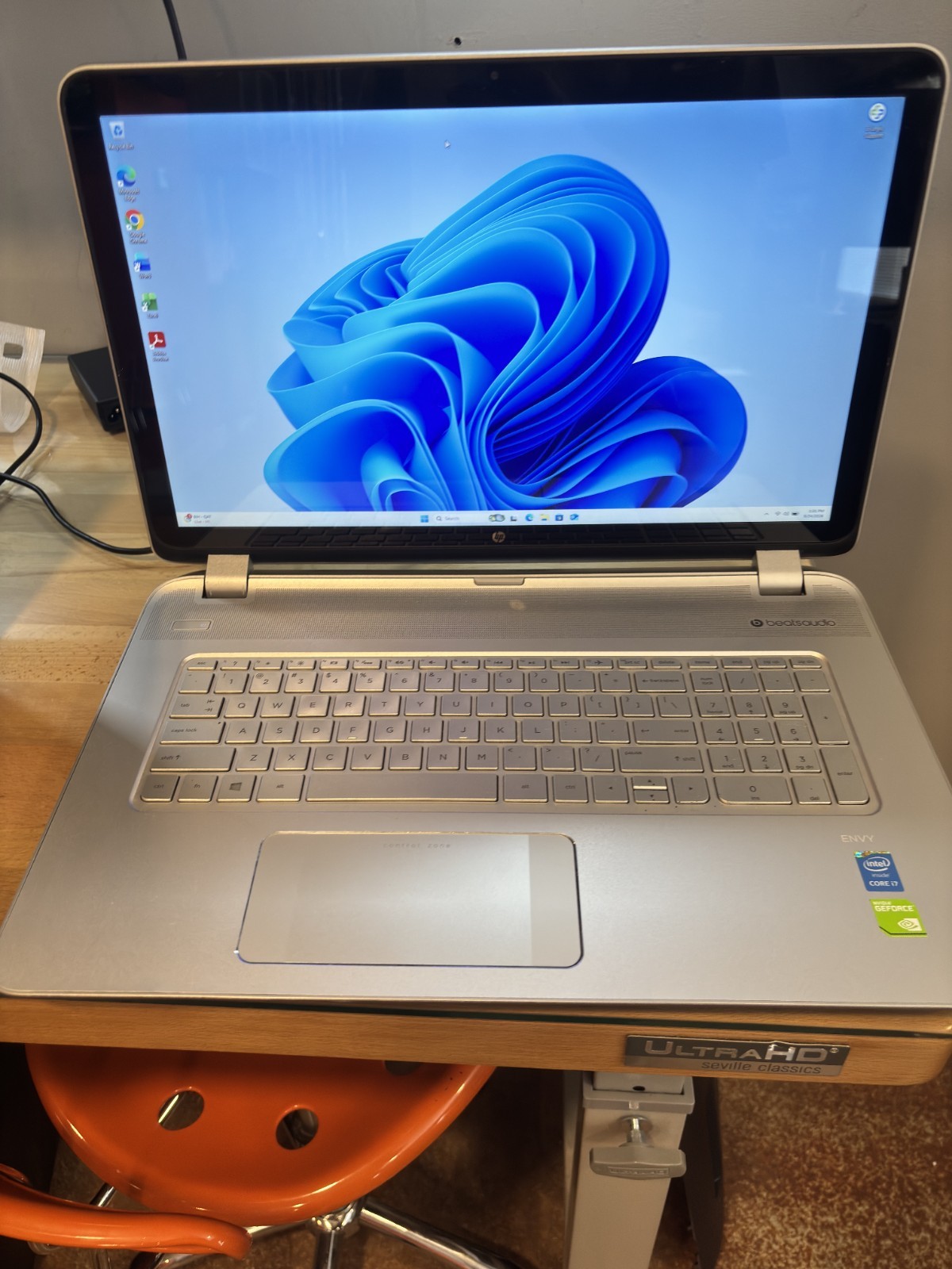 hp envy m7 i7 5600u 12gb ram and m840 descrete gpu