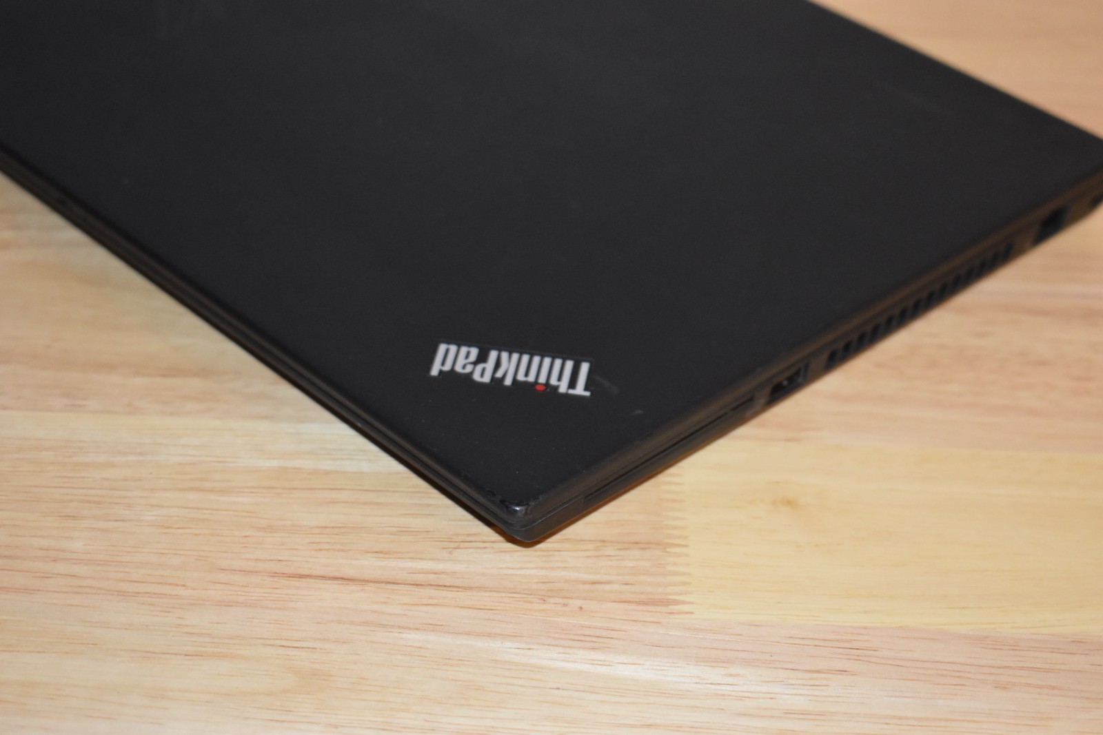 Lenovo Thinkpad T490 Quad Core i7-8565U 16GB RAM 512GB SSD 2560×1440 QHD Win 11