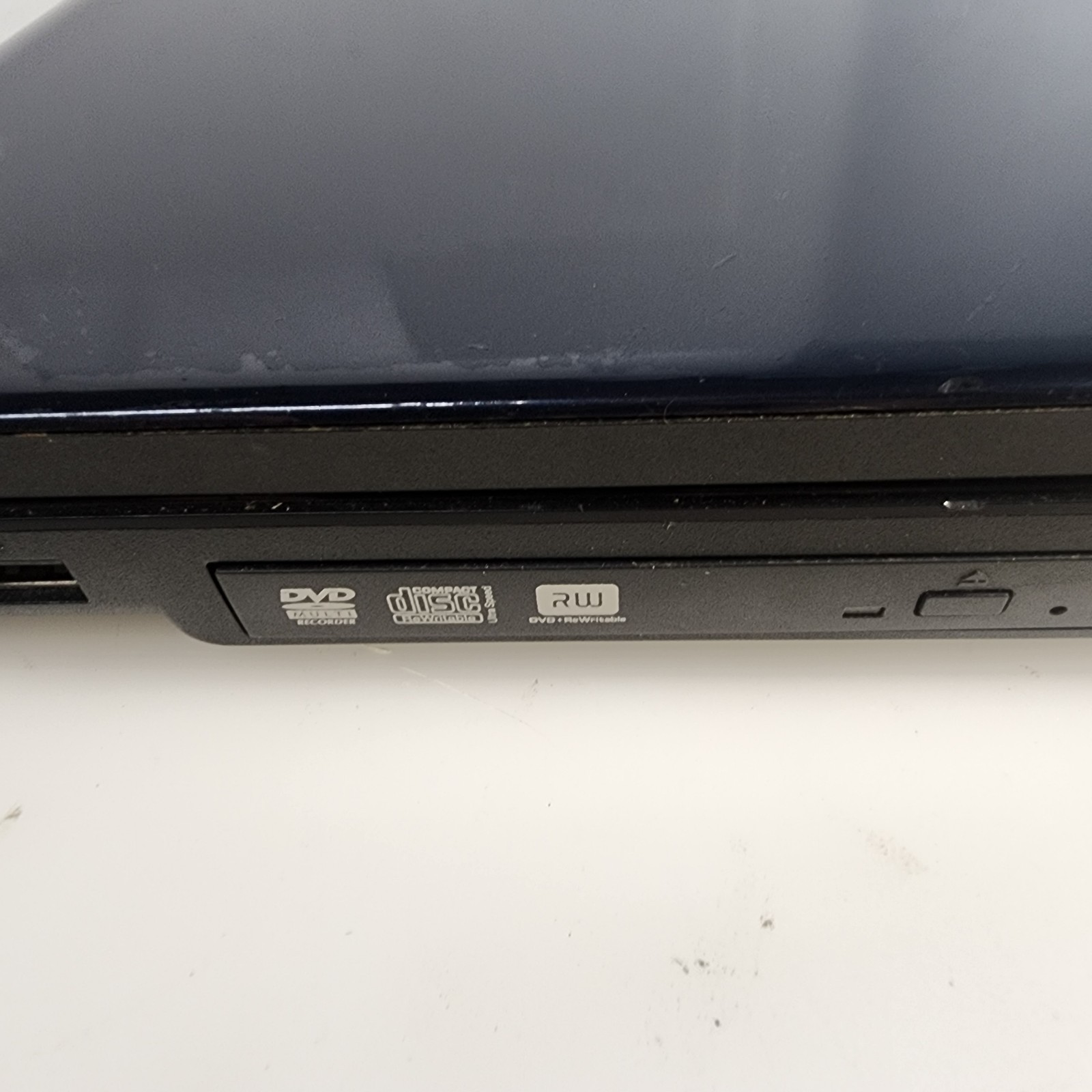 Toshiba Satellite L305-S5955 Intel Celeron CPU 900 2.20GHz Untested No Ac Adapt