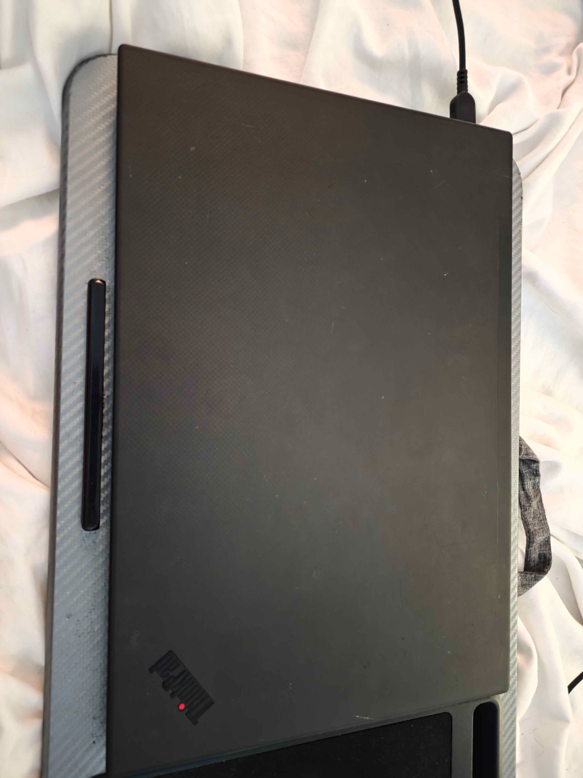 Lenovo ThinkPad P1 Gen 2 i9-9880H, NVIDIA Quadro T2000 32GB RAM 1TB NVME 4KOLED