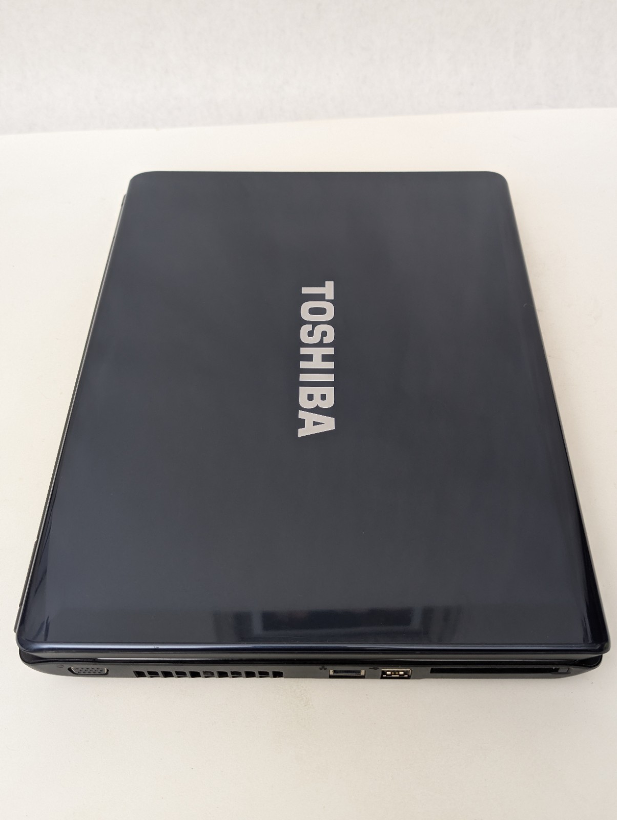 Toshiba Satellite L305D-S5874 4GB RAM 160GB HDD AMD Athlon X2 64 WIN10