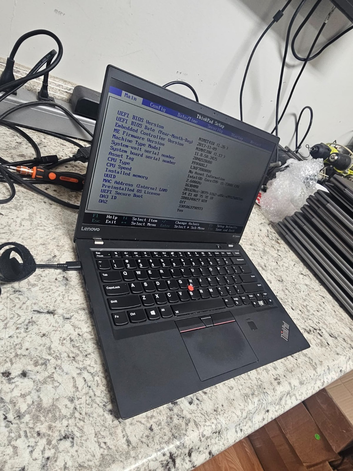 Lenovo 5th Gen X1 Carbon | Intel i5-7300U | 16GB RAM | Powers & Posts Special