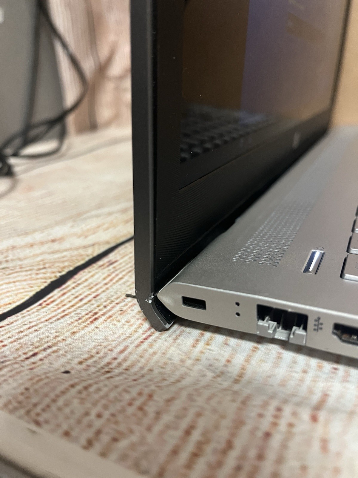 HP Pavilion 15.6 15-CC020nr Touch FHD 1920×1080 2.7GHz i7-7500U 12GB 1TB SSD