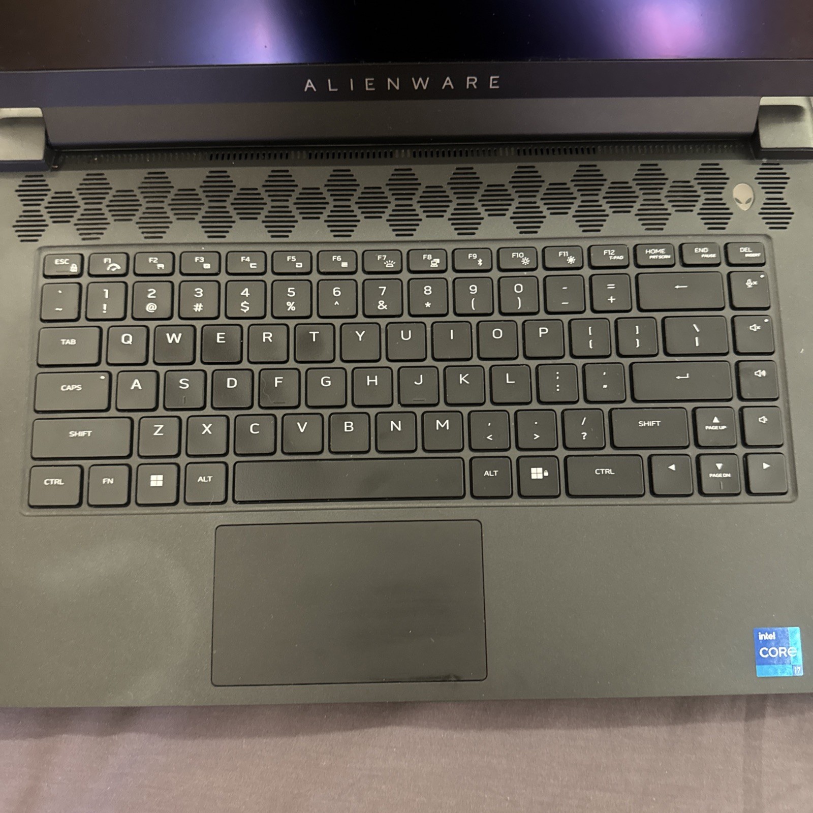 Alienware M15 R7 15.6″ i7-12700H 2.3GHz 32GB RAM 1TB SSD SSD GeForce RTX 3060