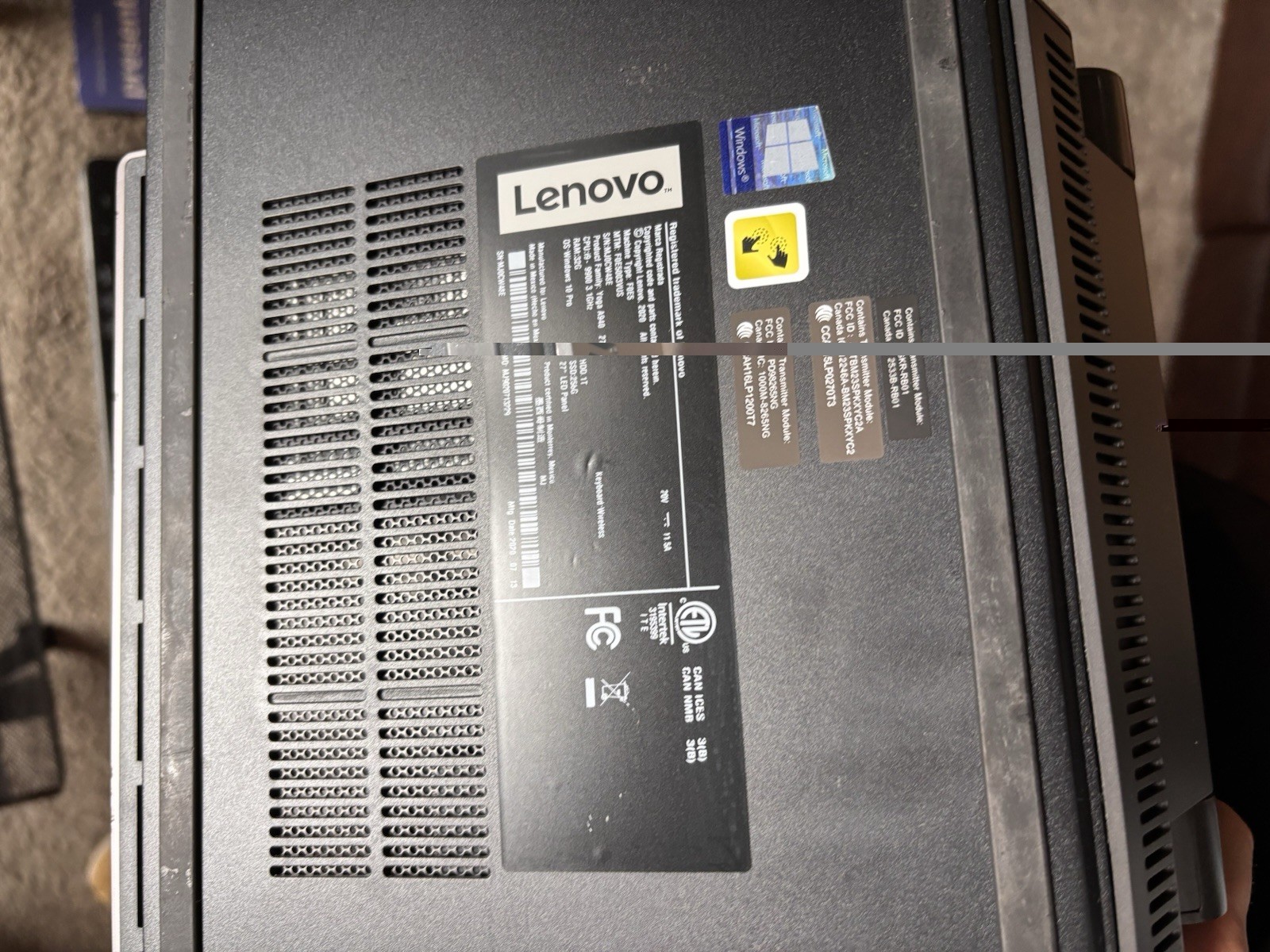 Lenovo Yoga A940 27″ i7-9700 3.0GHz 16GB 256GB SSD/1TB HDD RX 560X – Excellent