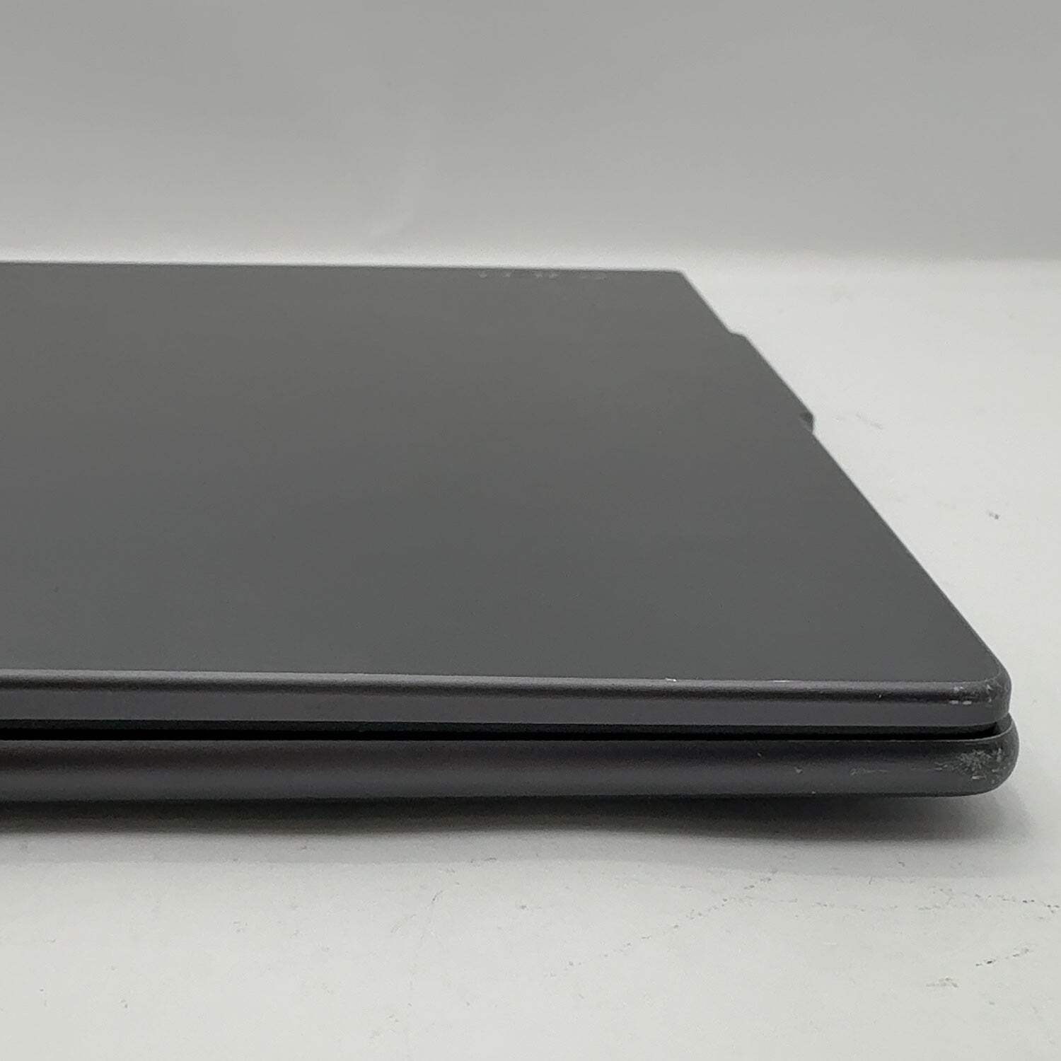 Lenovo Yoga 7i 2-in-1 16IRL8 16″ i7-1355U 1.7GHz 16GB RAM 512GB SSD