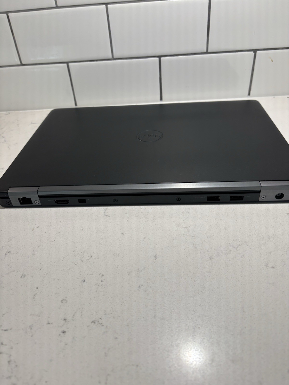 Dell Latitude E7470 14″ (256GB SSD, Intel Core i5-6300U, 2.4GHz, 8GB RAM) Laptop