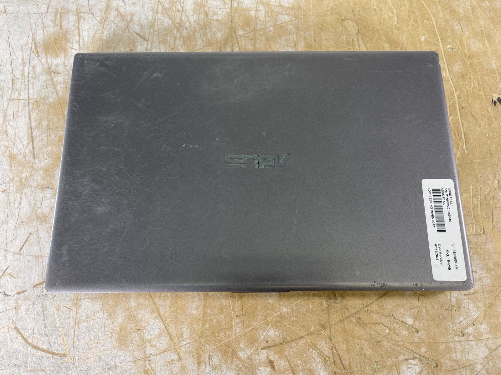 ASUS VIVOBOOK F512J i3-1005G1 @ 1.20 GHz, 8GB RAM, NO HDD/OS – (FOR PARTS)
