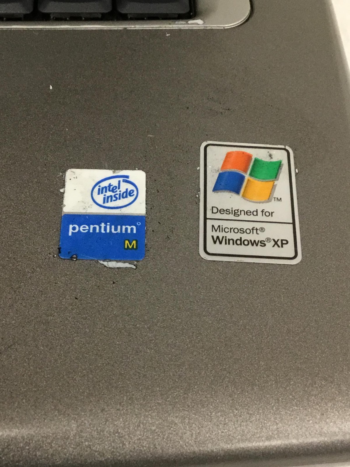 Vintage Dell Latitude D800 15.4″ Laptop Intel Pentium M w/ Dvd-Rom, No HD As-Is