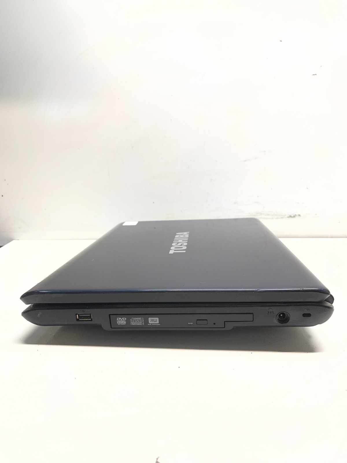 Toshiba Satellite L355D-S7825 AMD Turion 64 X2 2.00GHz NO HDD