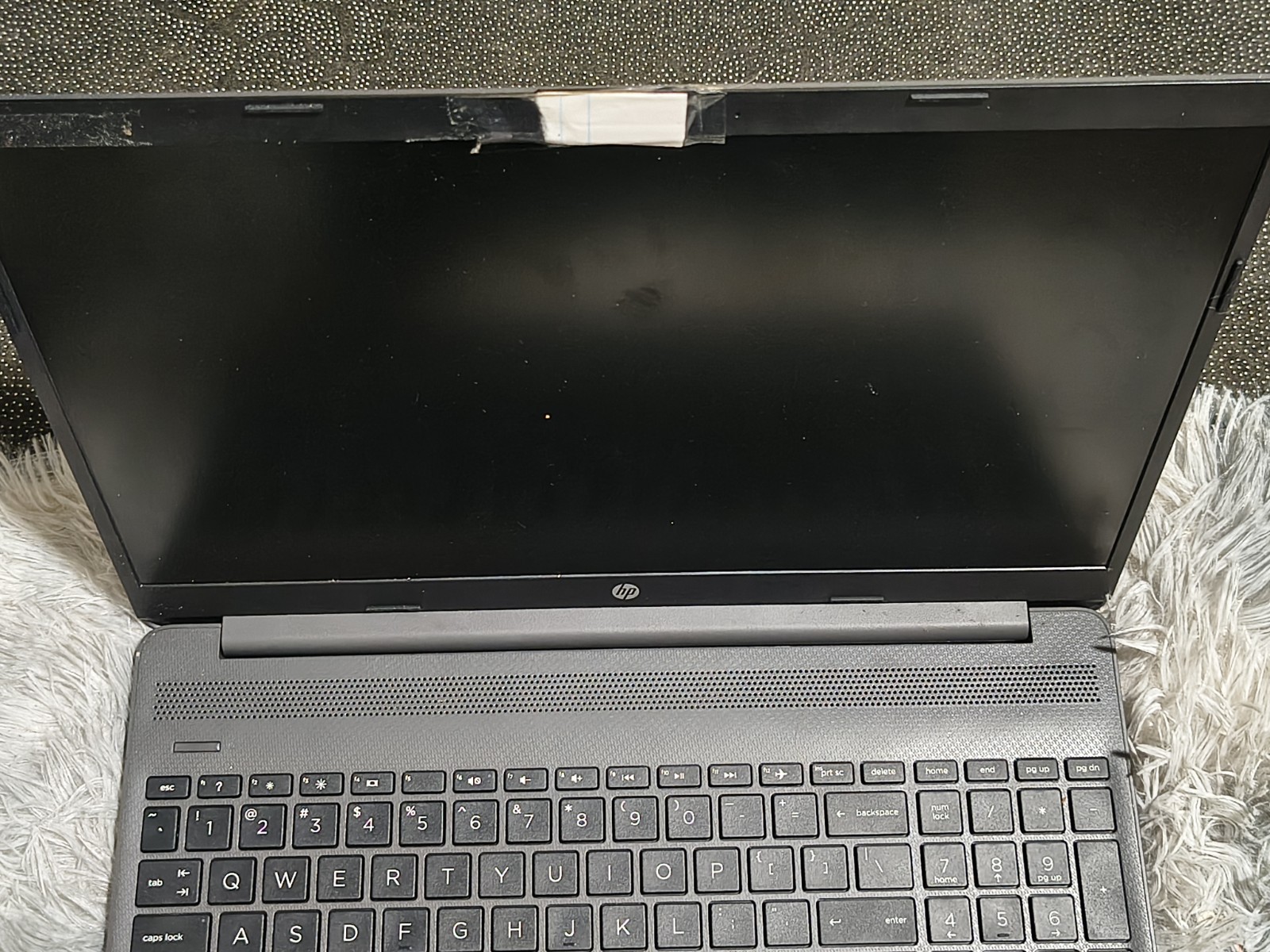 HP 255 G8 15.6″ Laptop Untested For Parts Or Repair