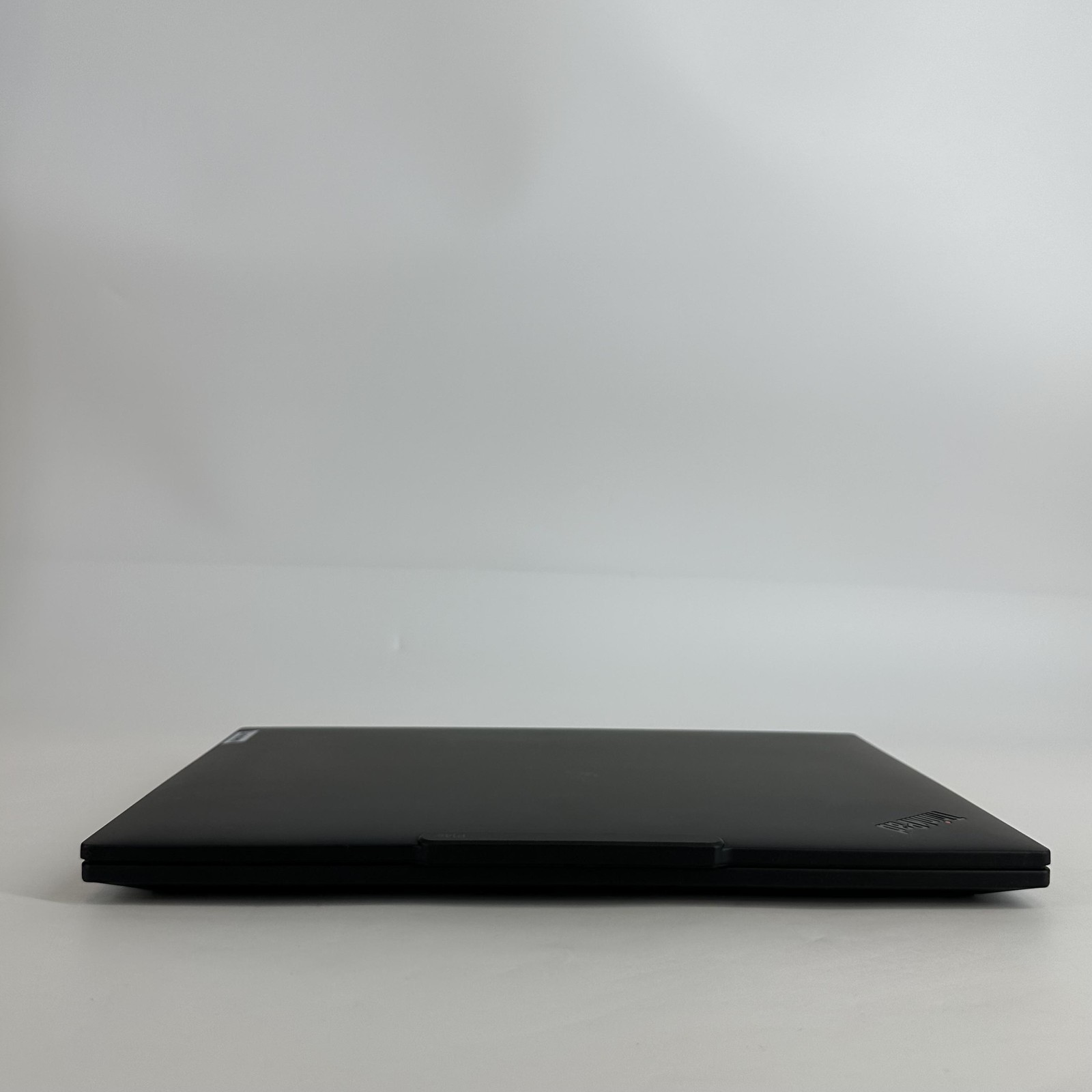 Lenovo ThinkPad P14s Gen 6 FHD+ 2.0 GHz Ryzen AI 9 HX PRO 370 64GB 1TB SSD