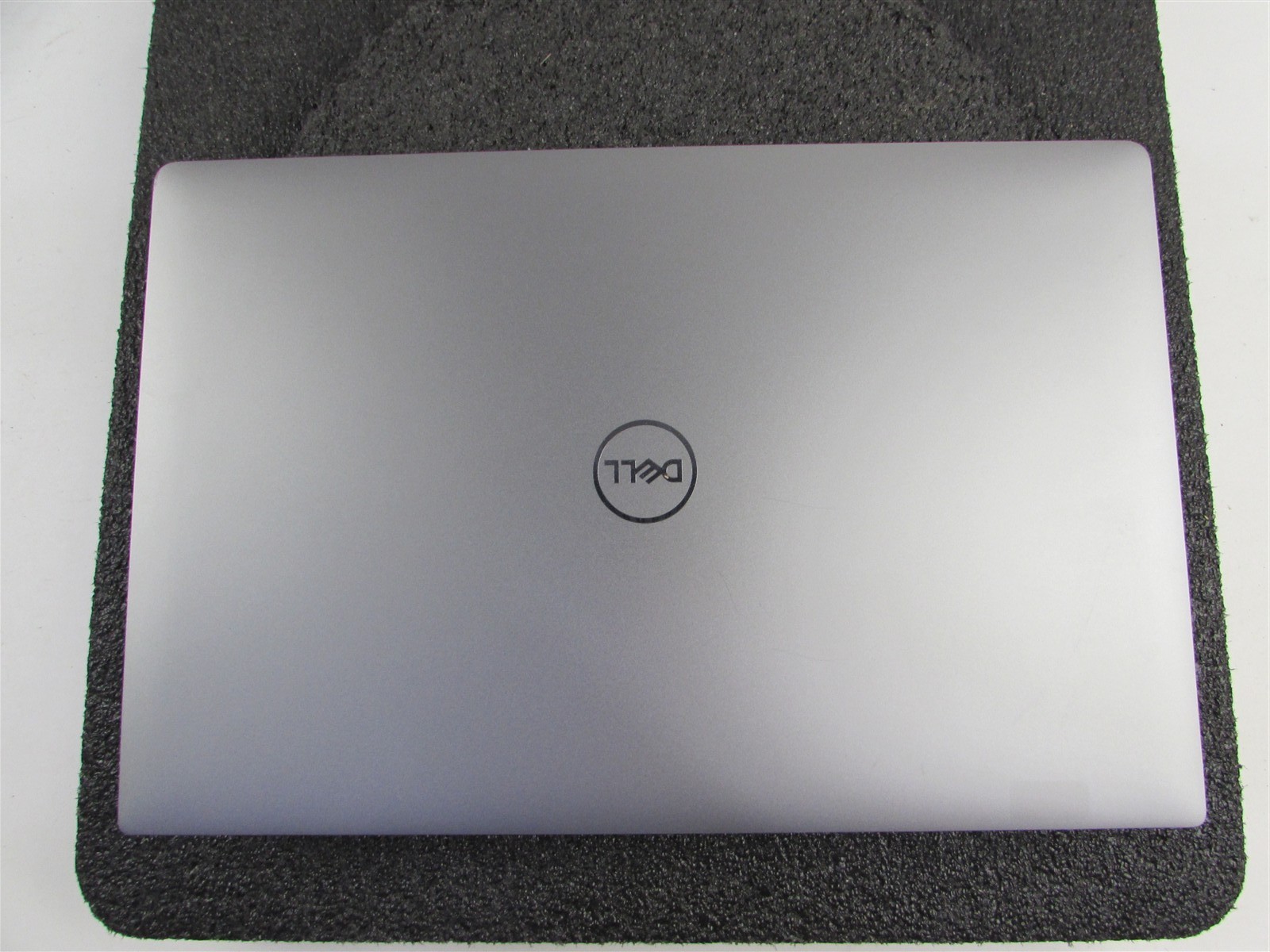 DELL PRECISION 5540 1920X1080 FHD I7-9850H 512GB SSD 32GB RAM T2000 NO O.S