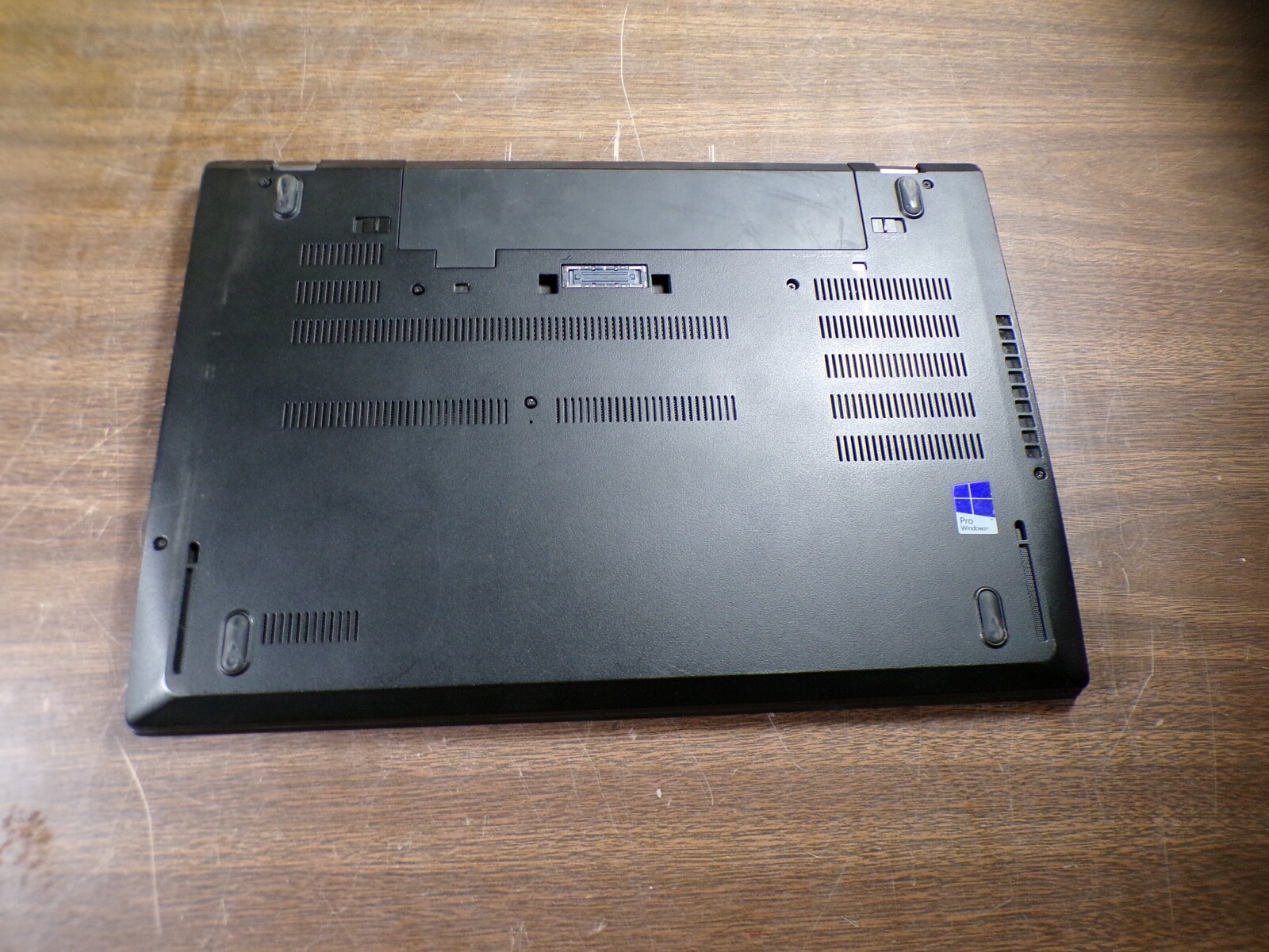 THINKPAD LENOVO T570 INTEL CORE i5-6300U 2.40GHZ 4GB RAM **NO HD/ NO CADDIE