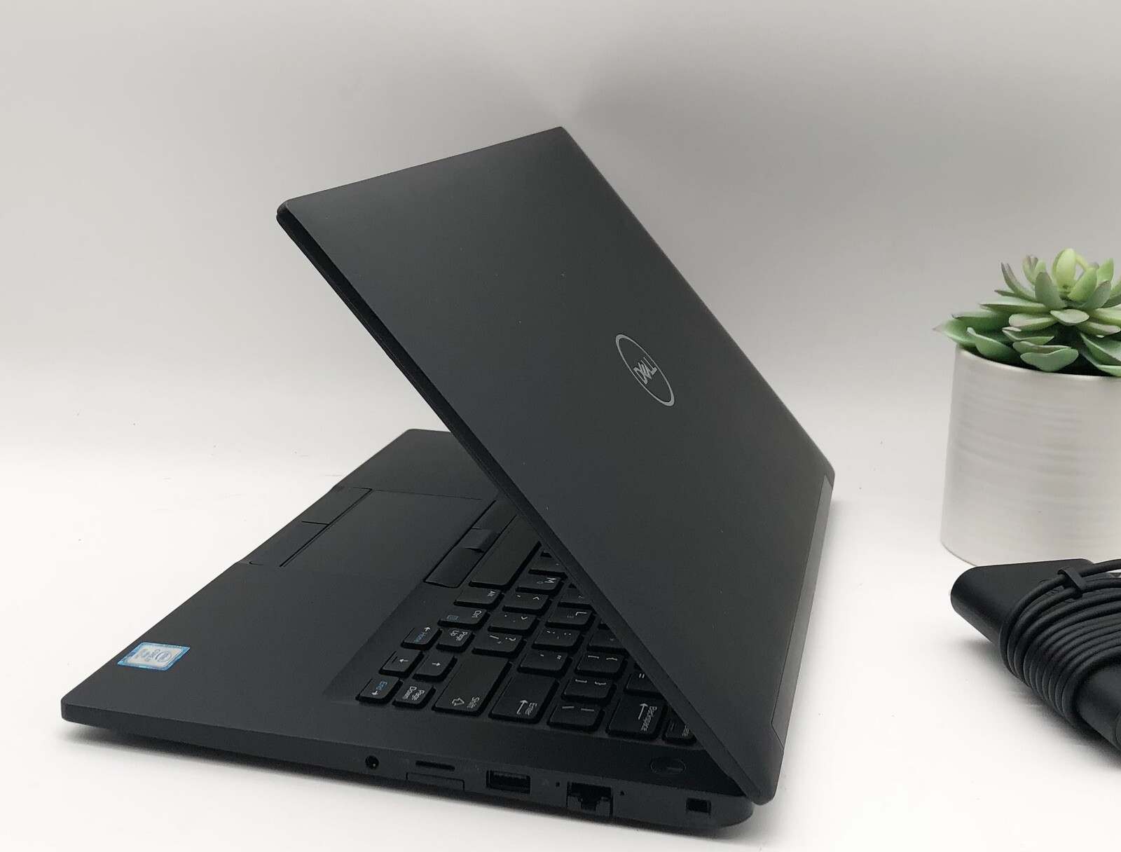 Dell Latitude 7490 Laptop 1.90GHz Intel Core i7-8650U 16GB DDR4 RAM 512NVME