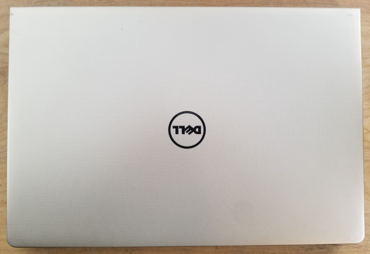Dell Inspiron 15 5555, AMD E2-7110 , 4GB RAM, 1TB HDD, Win 10 GOLD *PLEASE READ