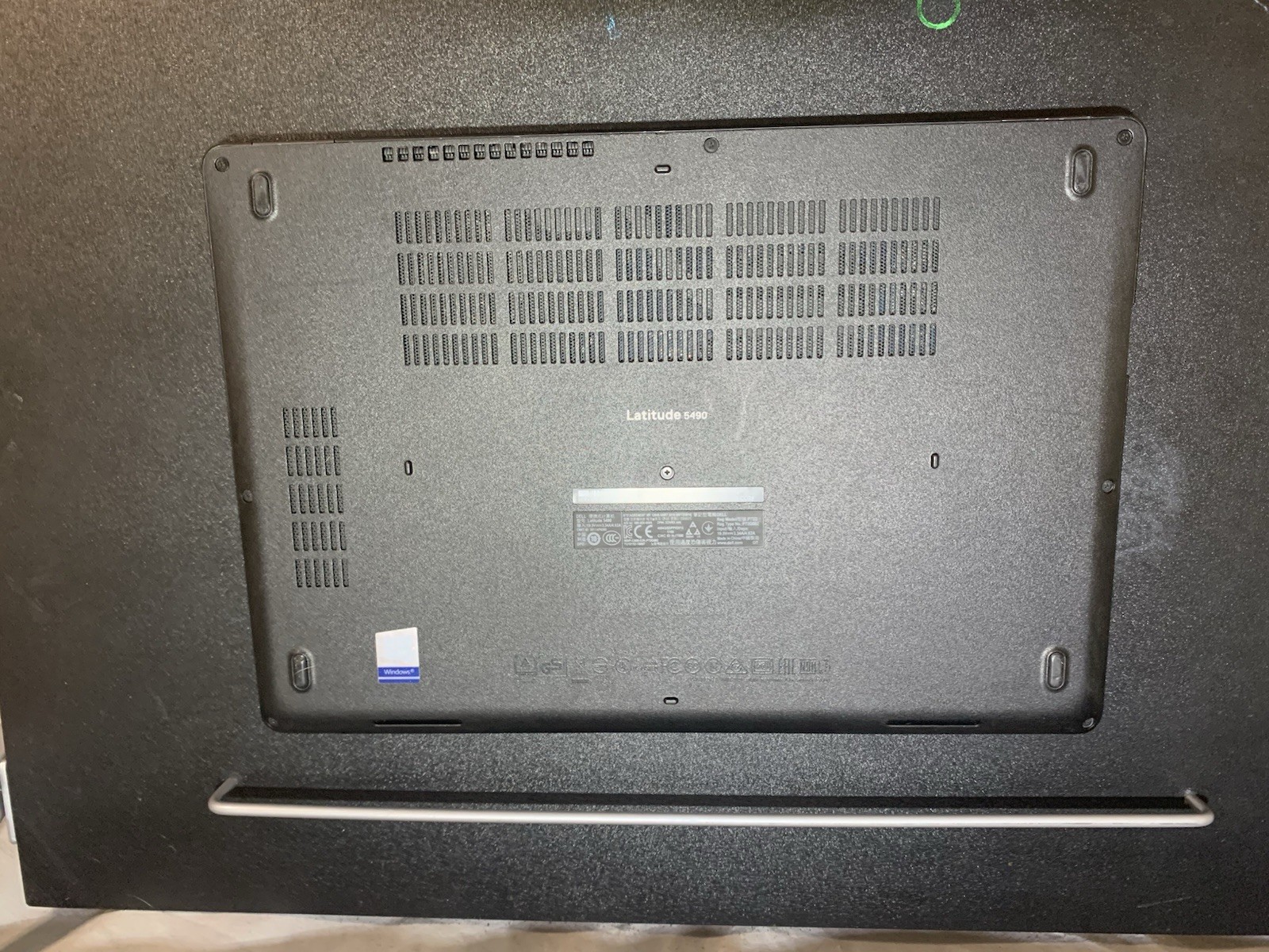 Dell Latitude 5490 i5-8350U 8GB 256GB SSD Win11 14in FHD Black