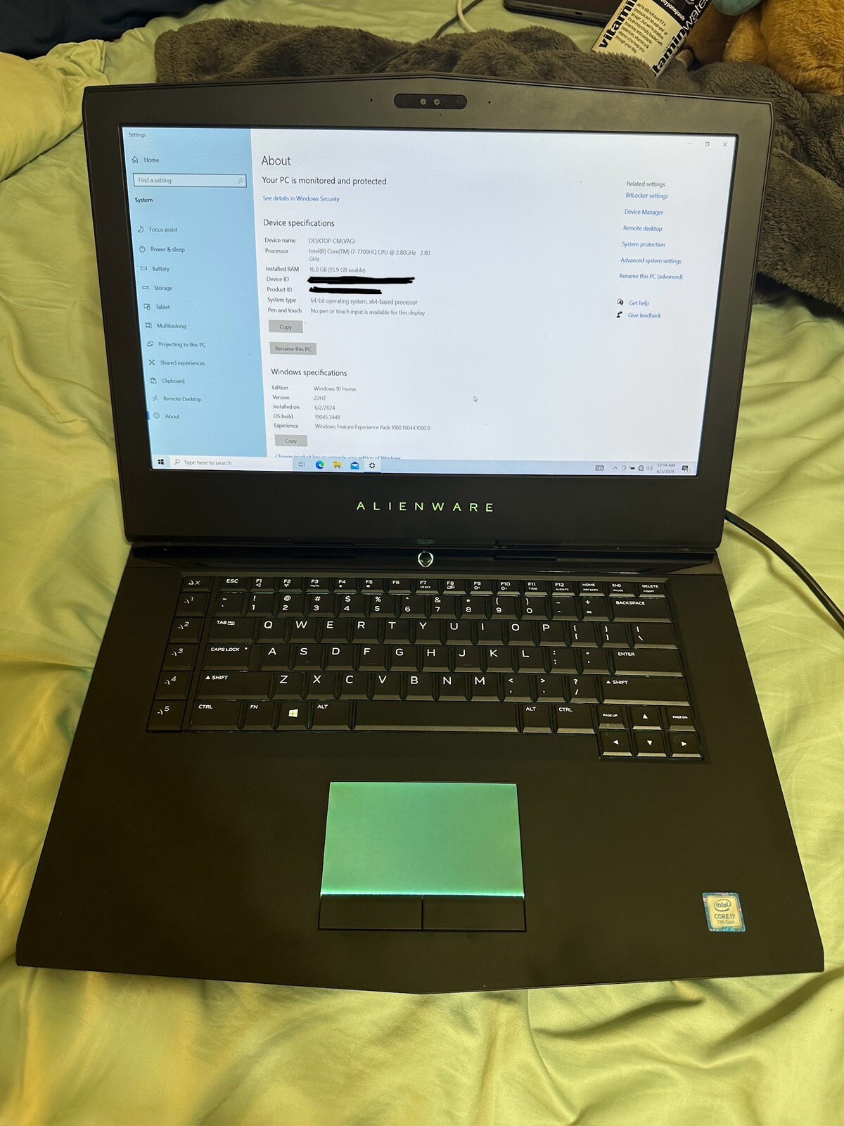 Alienware 15 R3 Gaming Laptop with charger and Logitech G502 Hero (wired)
