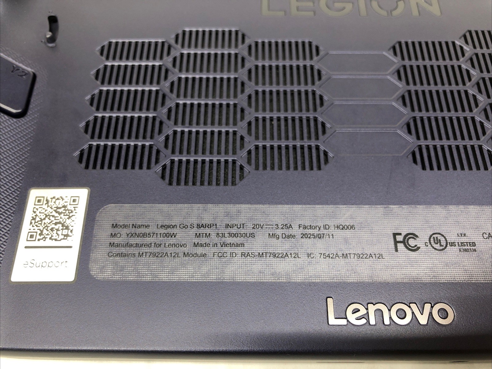 Lenovo Legion Go S (AMD Ryder Z2 GO) 16GB RAM, 512GB SSD, SteamOS