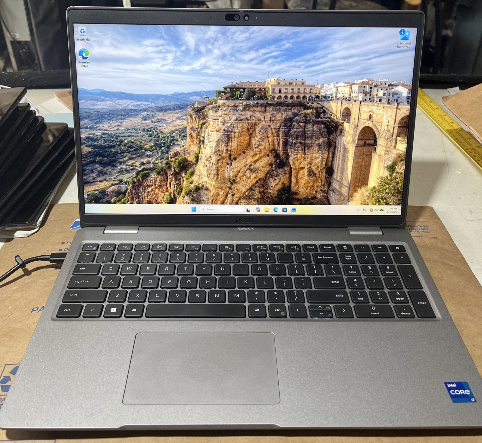 Dell Latitude 5540 15.6″ Touch i7-1355U 13th Gen 32GB 512GB NVMe Win 11 Pro-1Z