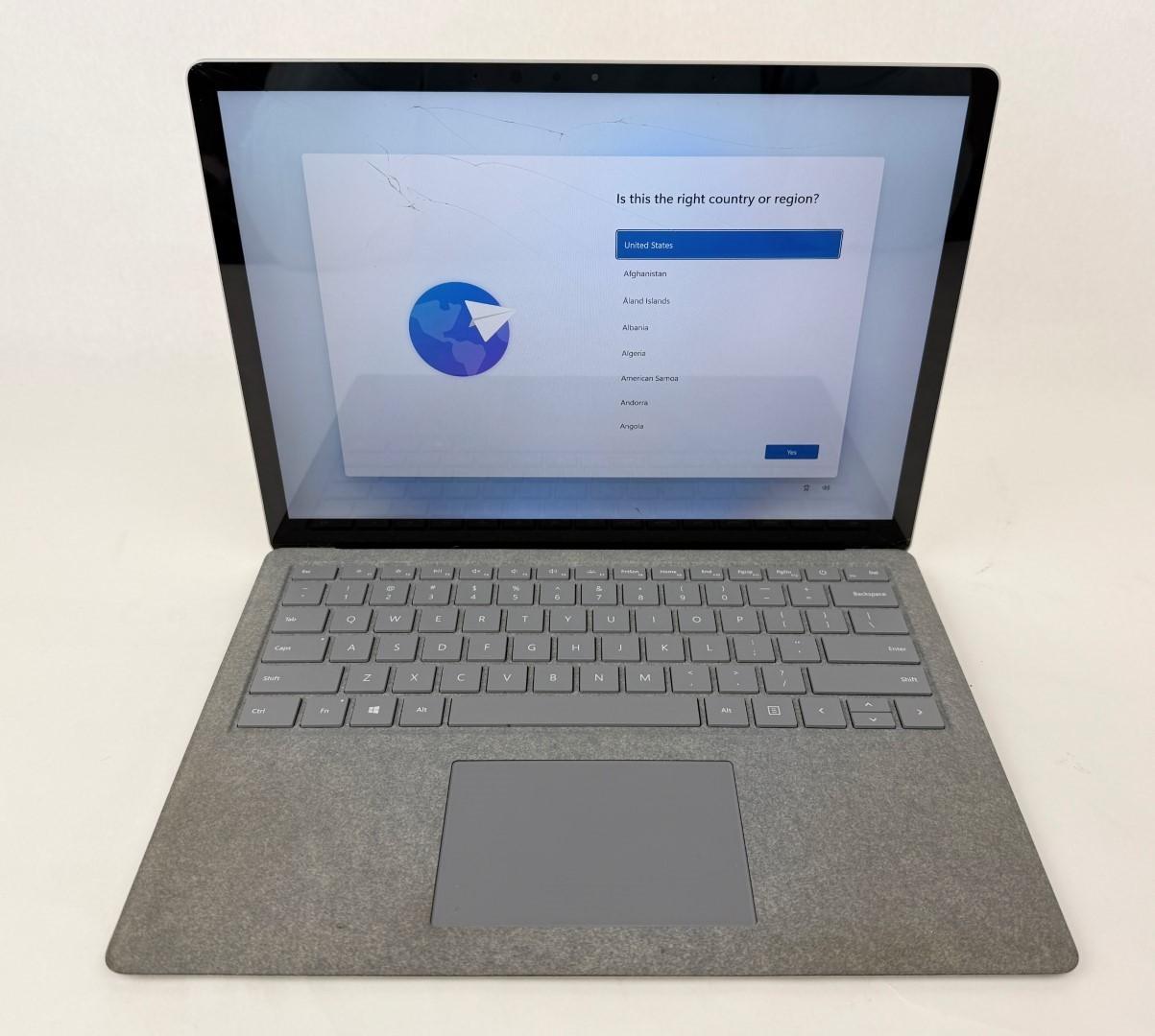 Microsoft Surface Laptop 2 1769 13.5″ Touch i5-8250U 8GB 128GB W11H Grey – Read