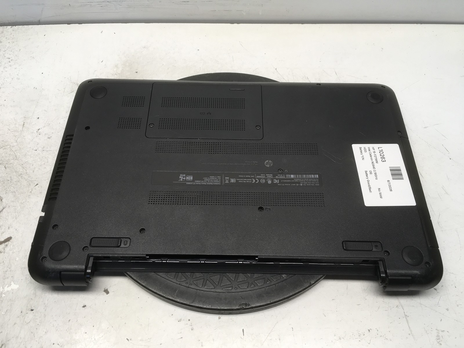 HP 15-F211WM Intel Celeron N2840 2.16GHz No RAM NO HDD No Batt