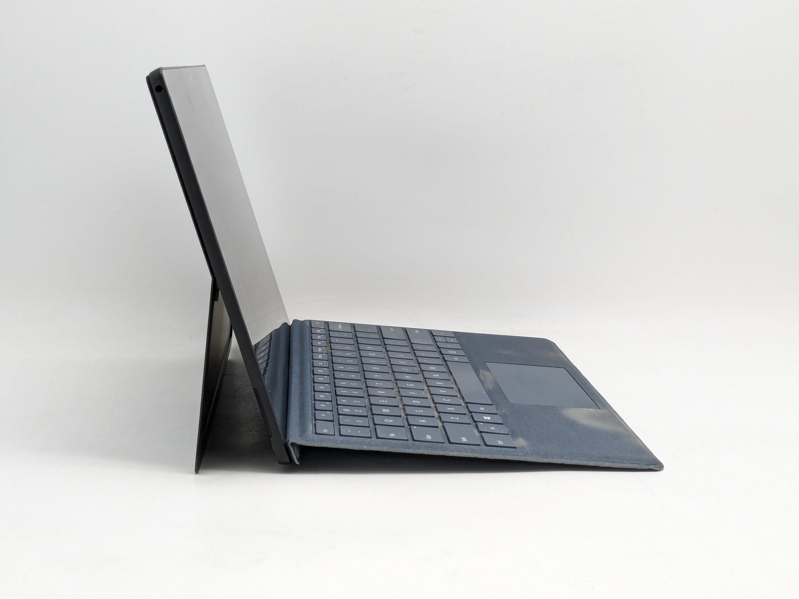 Microsoft Surface Pro 6 12.3″ i7-8650U 16GB DDR3 512GB SSD Windows 11 Home