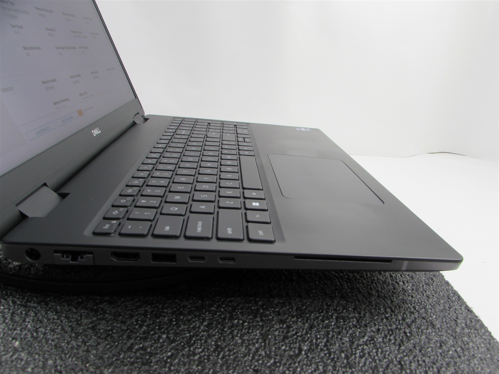 DELL PRECISION 7670 FHD I7-12850HX 16 CORES 1TB 32GB RAM RTX A2000 WIN 11 PRO
