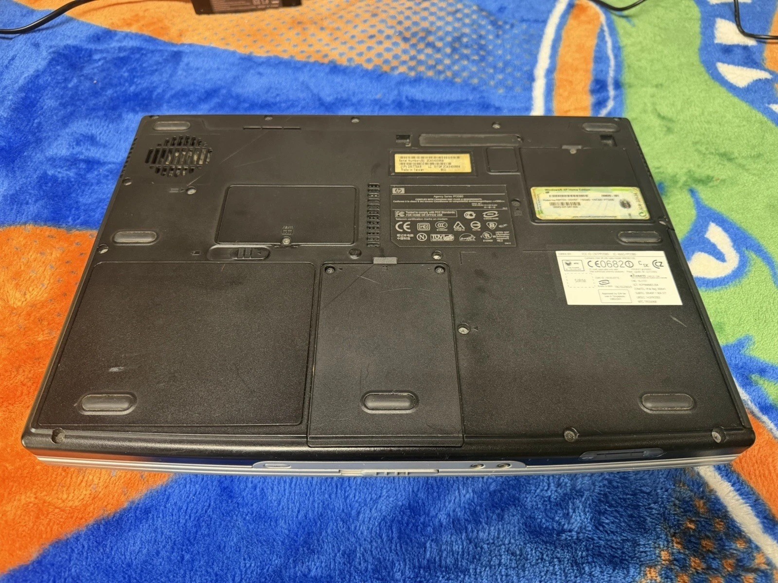 Vintage HP Compaq X1000 Laptop 15.1 TFT, WinVista, Cen 1.73 GHz, 30 GB, 1.5 DVD